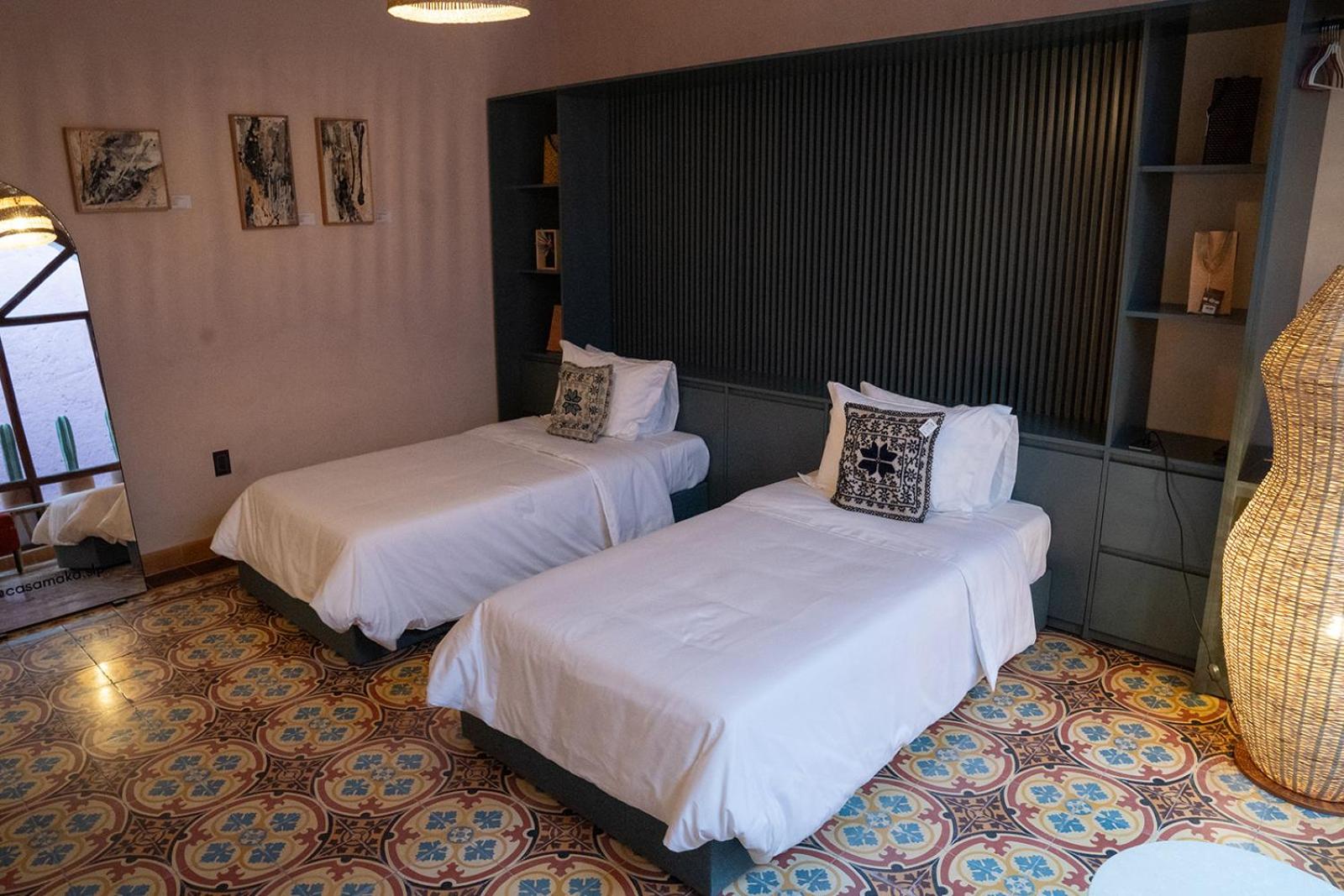 Twin Room - Photo 11