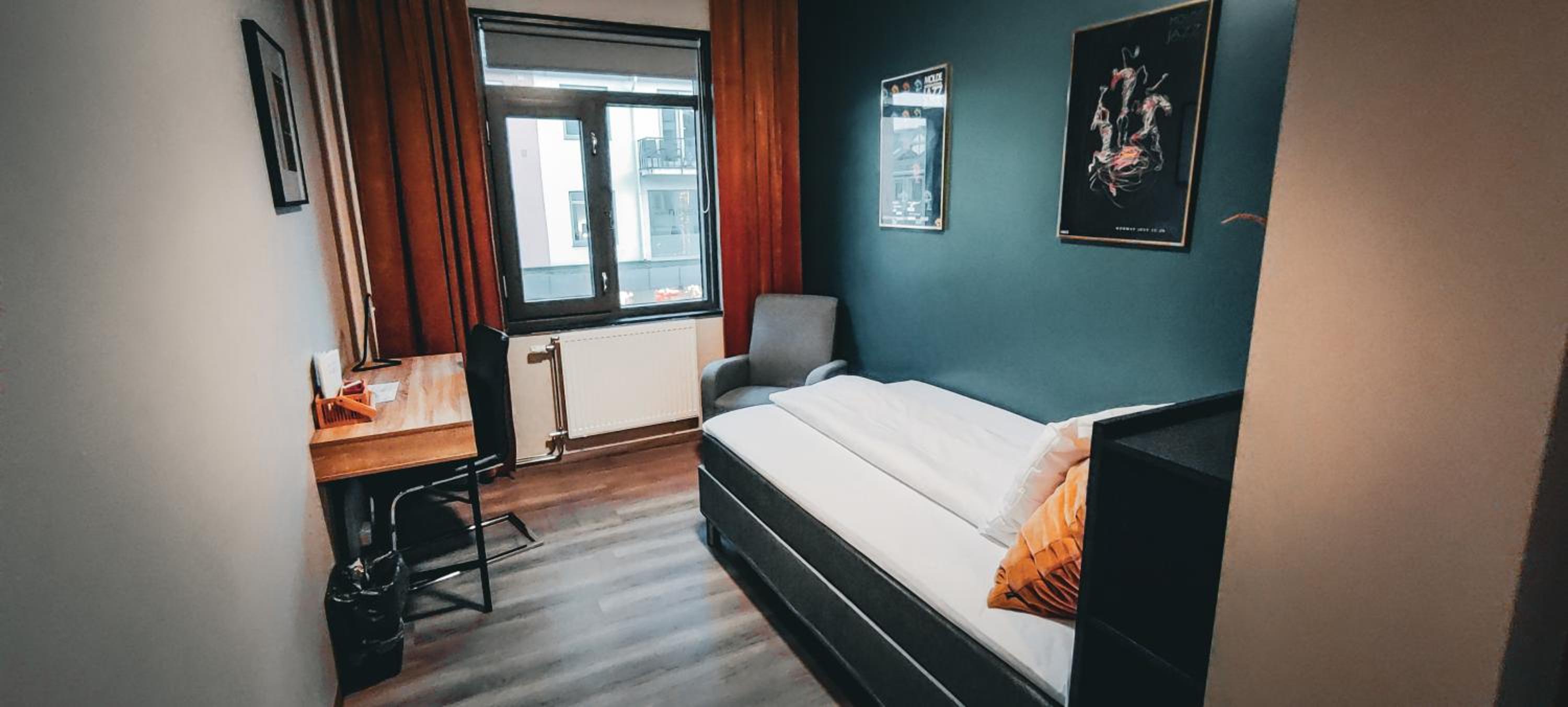 Budget Single Room photo 2