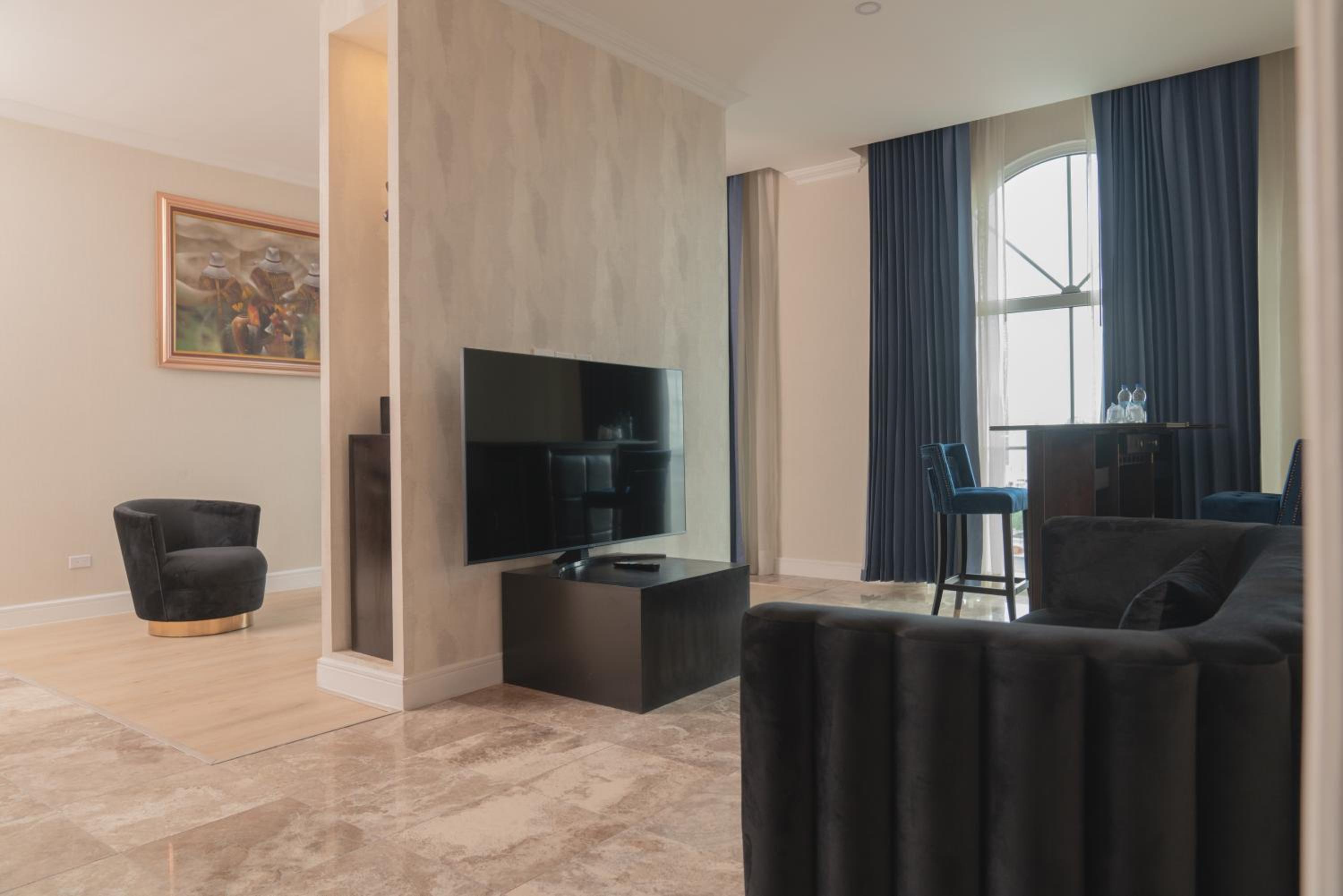 Two-Bedroom Suite photo 3