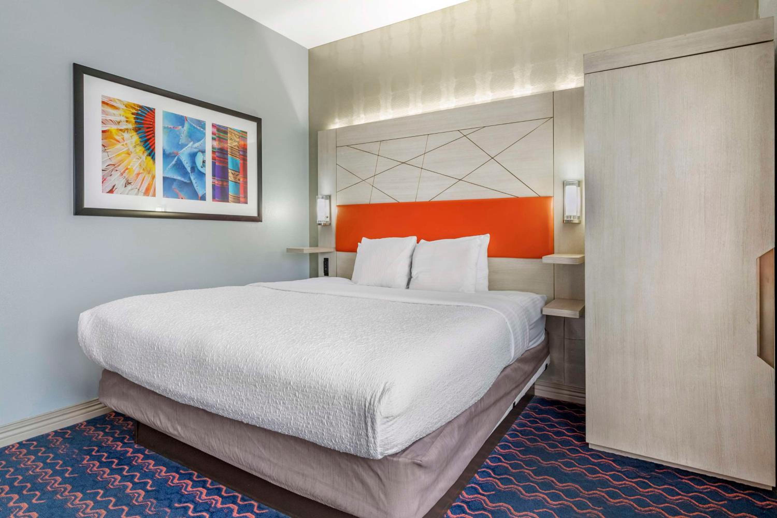 King Room with Bath Tub - Disability Access/Non-Smoking