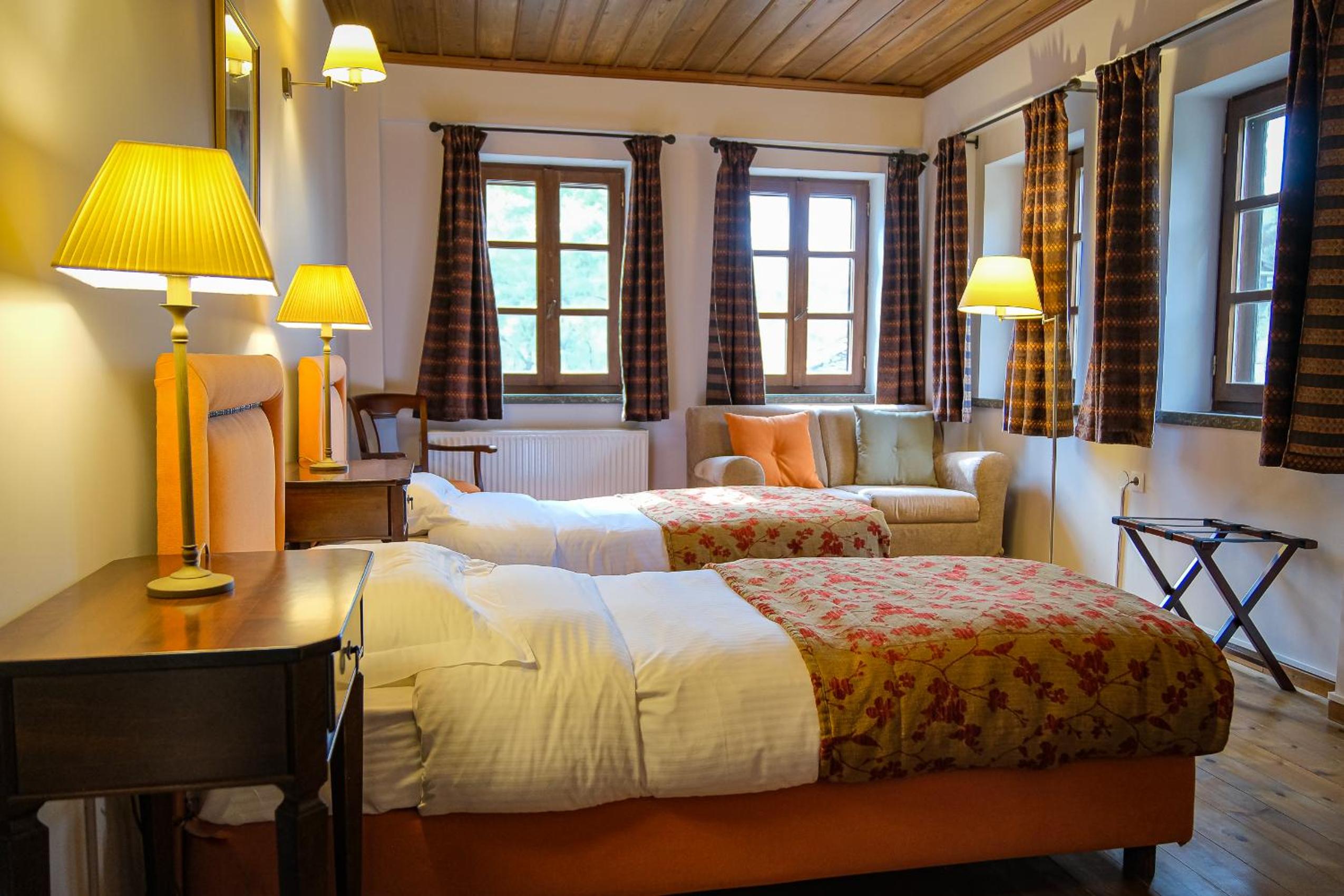 Junior Suite with Mountain View - Photo 3