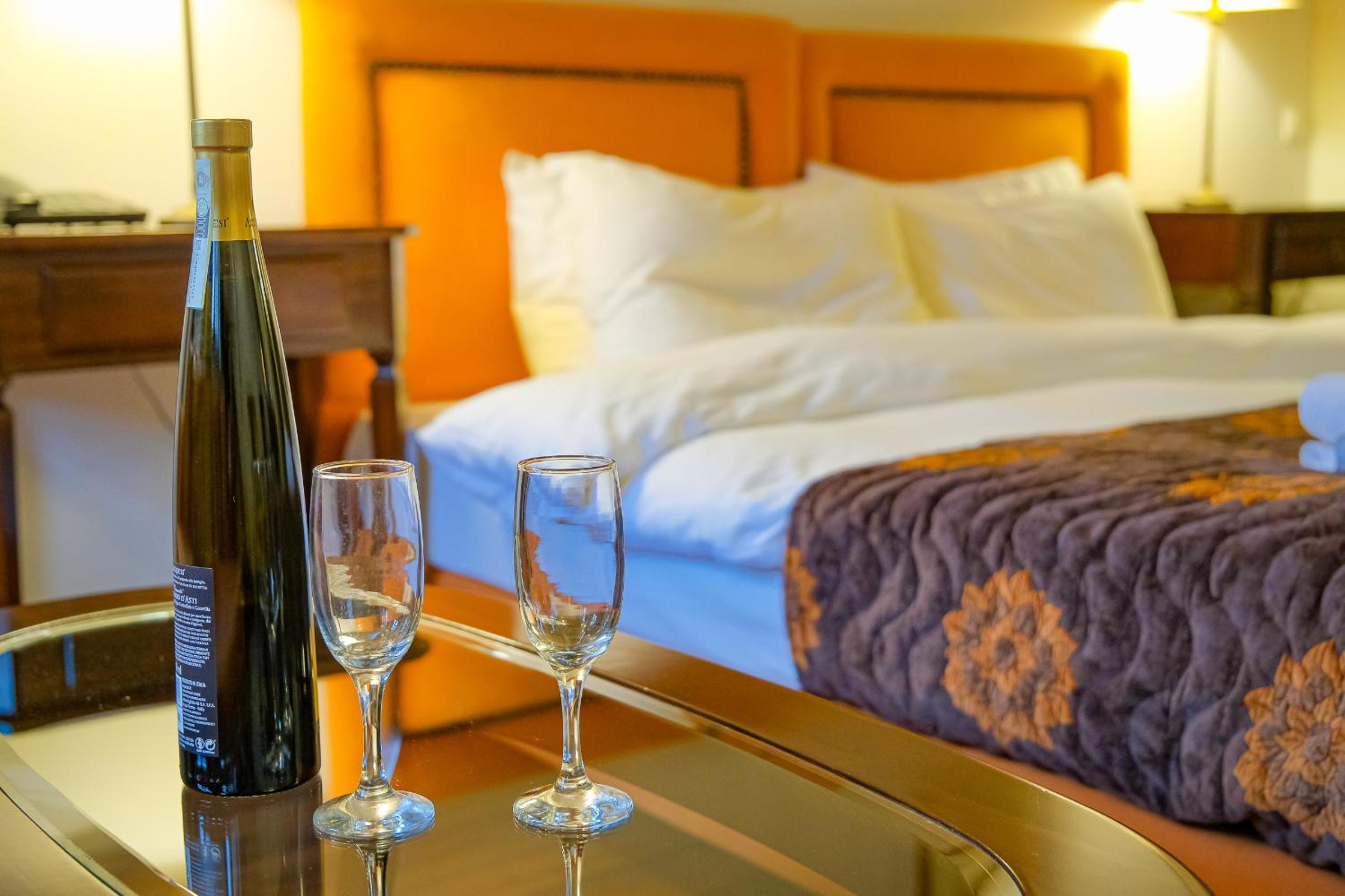 Junior Suite with Mountain View - Photo 15