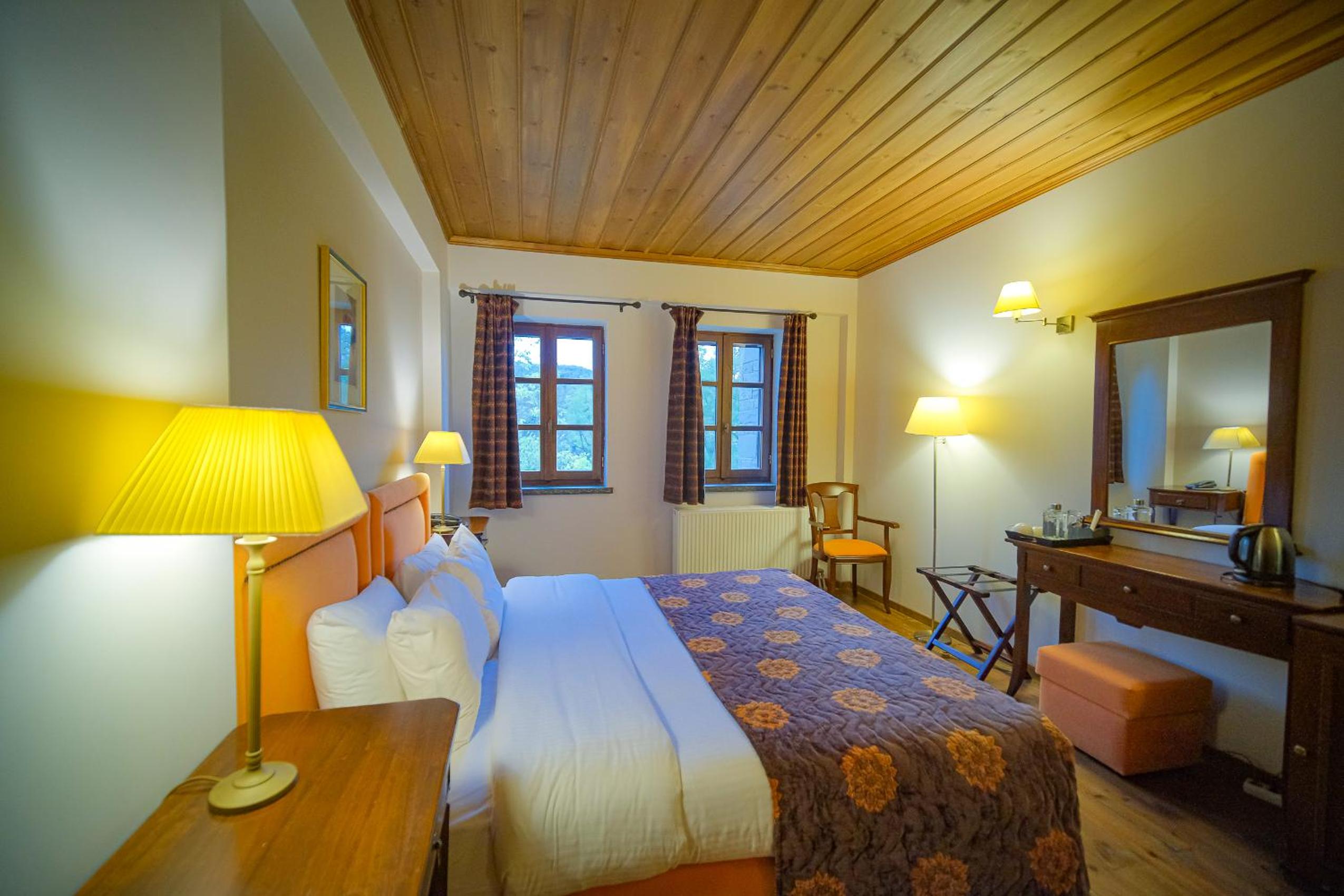 Junior Suite with Mountain View - Photo 17