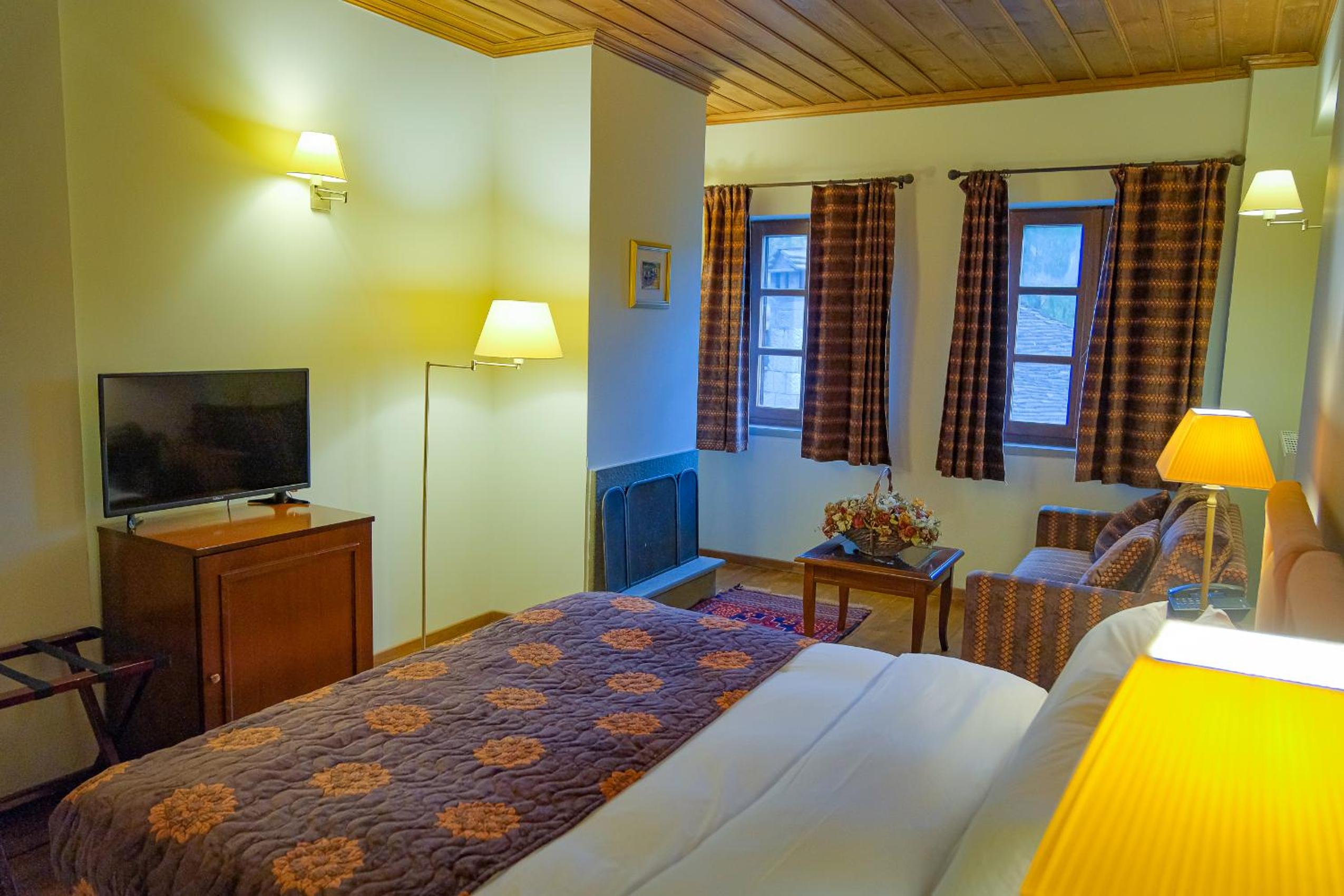 Junior Suite with Mountain View - Photo 26
