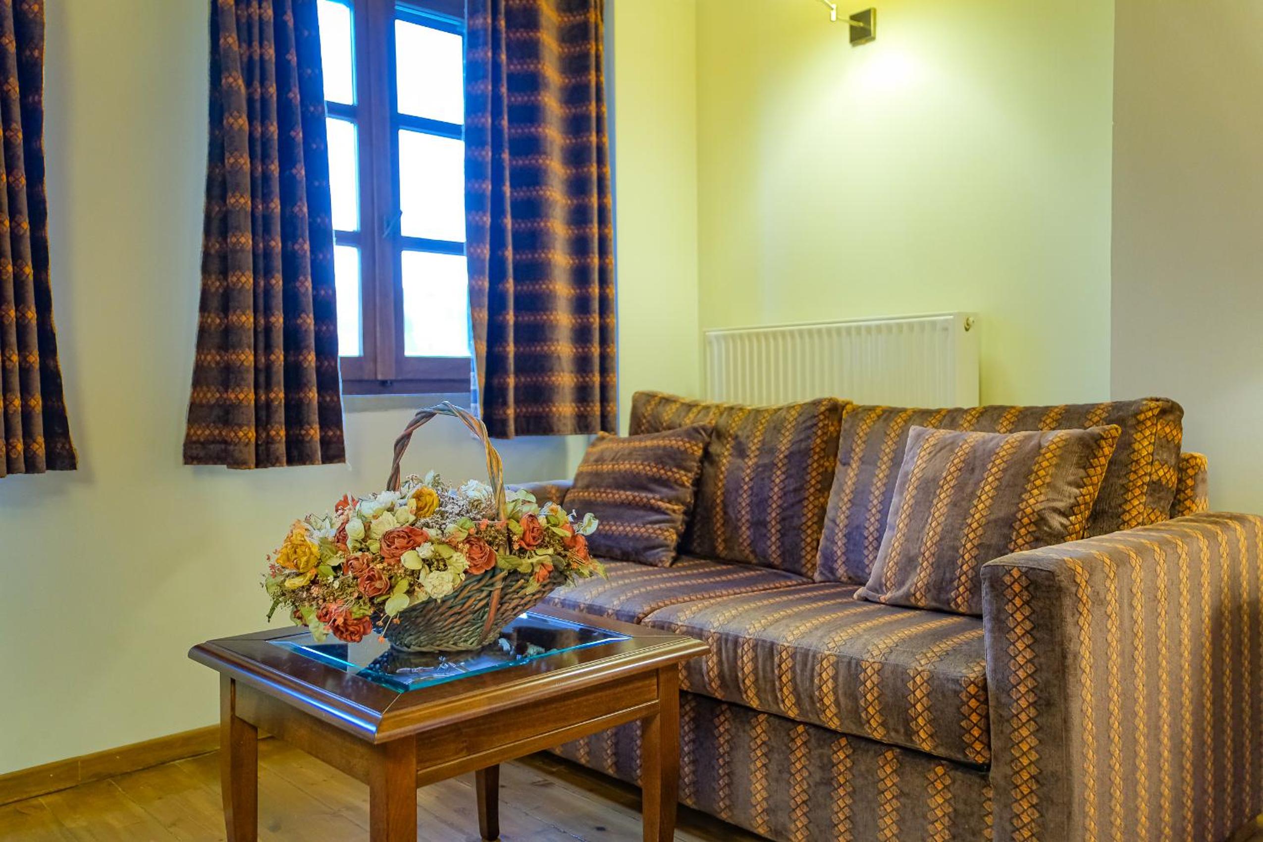 Junior Suite with Mountain View - Photo 25