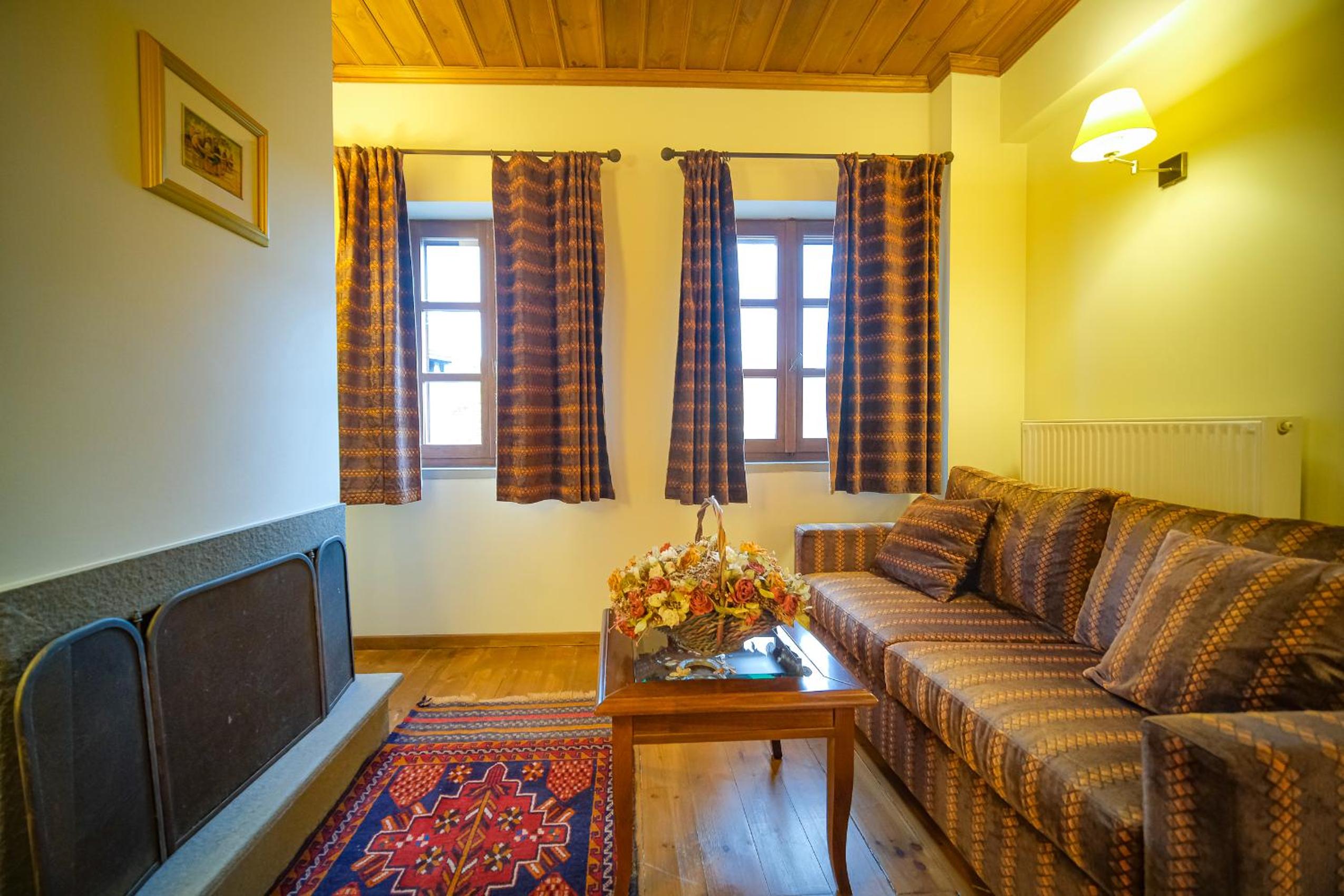 Junior Suite with Mountain View - Photo 24