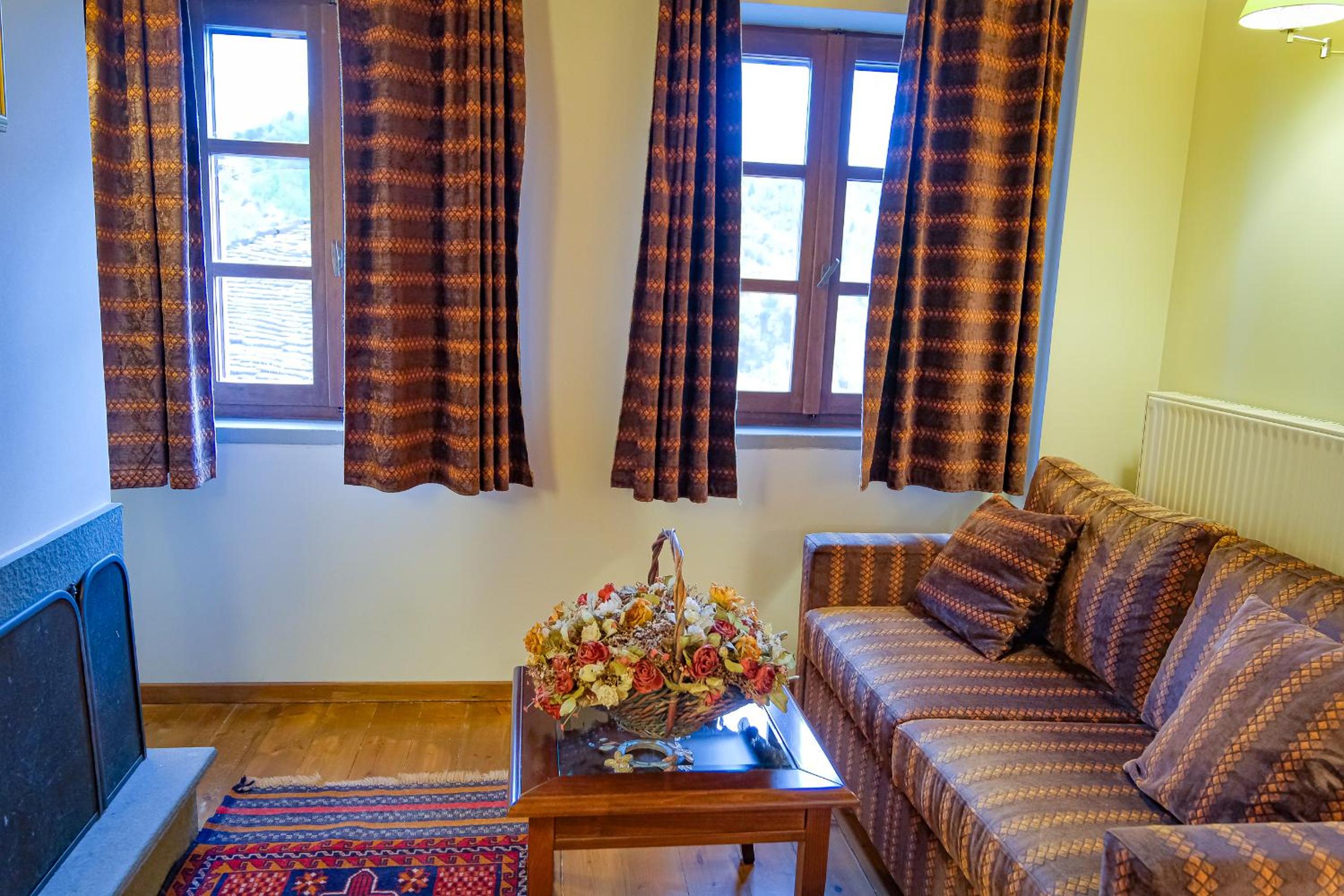 Junior Suite with Mountain View - Photo 29