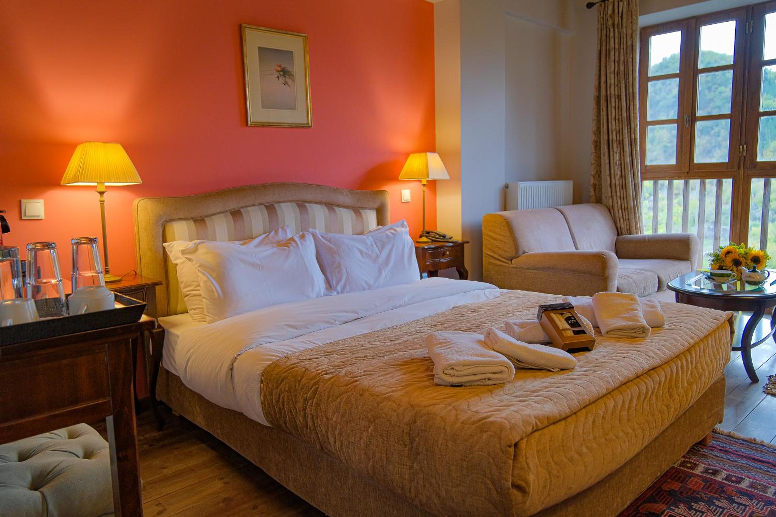 Suite with Mountain View - Photo 1