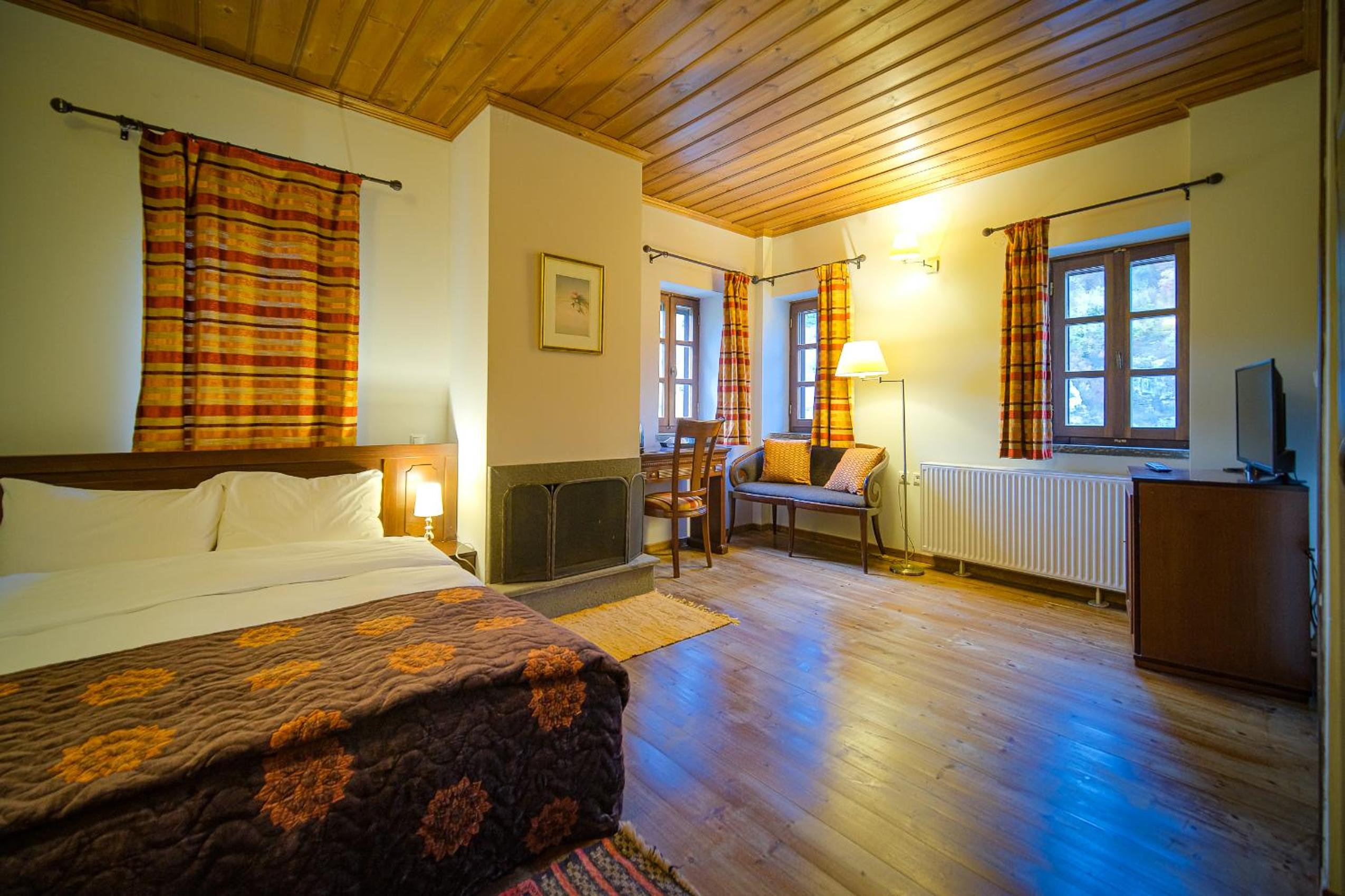 Deluxe Double Room - Photo 2