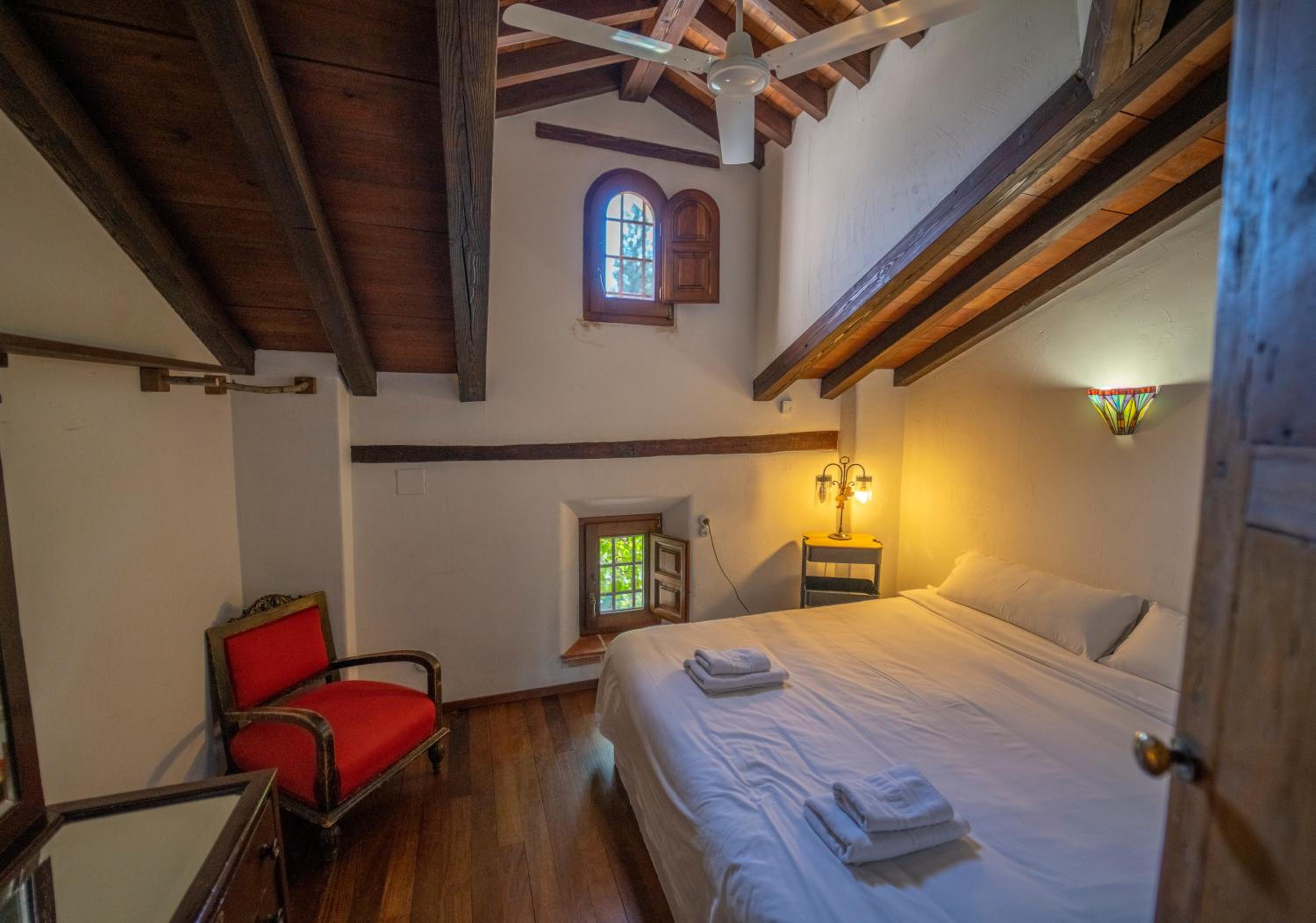 Deluxe Double or Twin Room - Photo 2