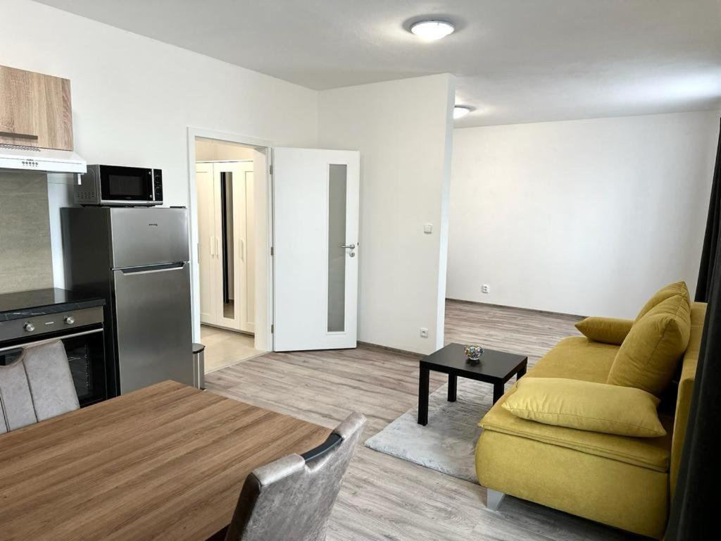 One-Bedroom Apartment photo 3