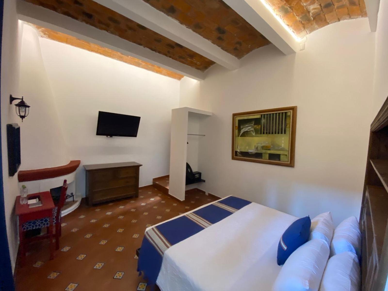 Suite with Hot Tub