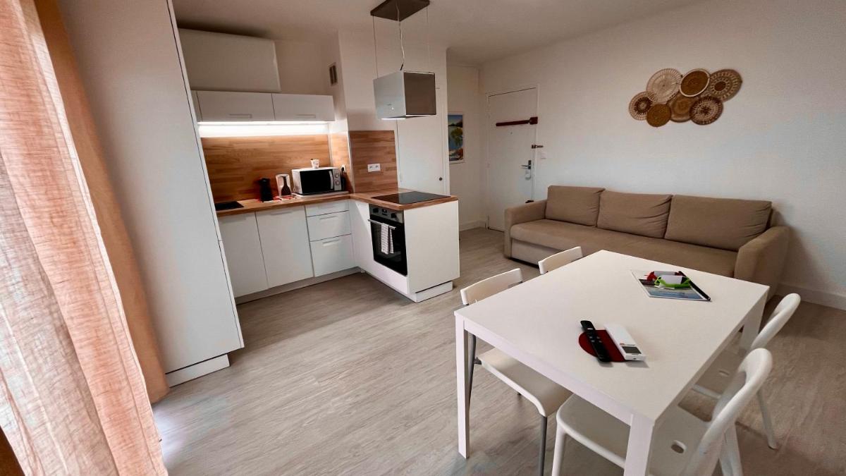 Apartment with Sea View photo 2