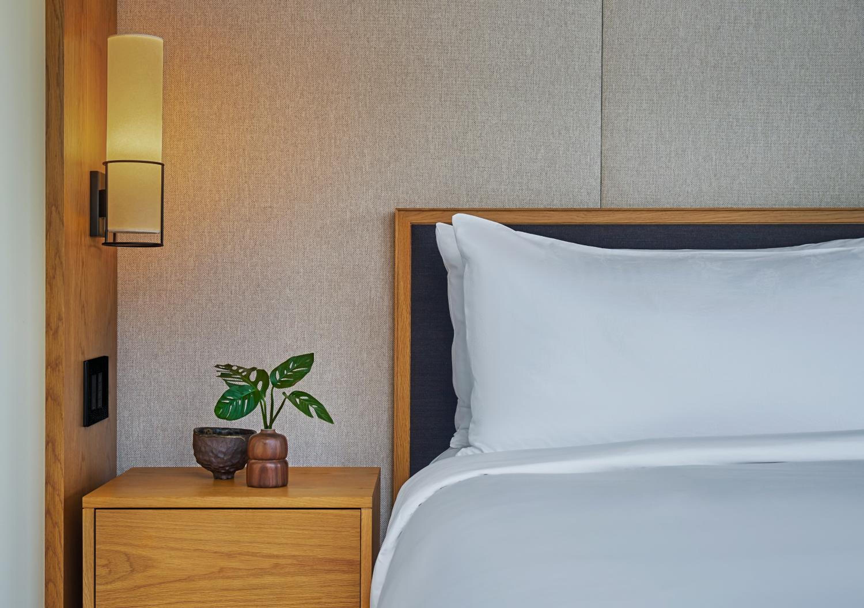 Skyline Corner Studio Suite