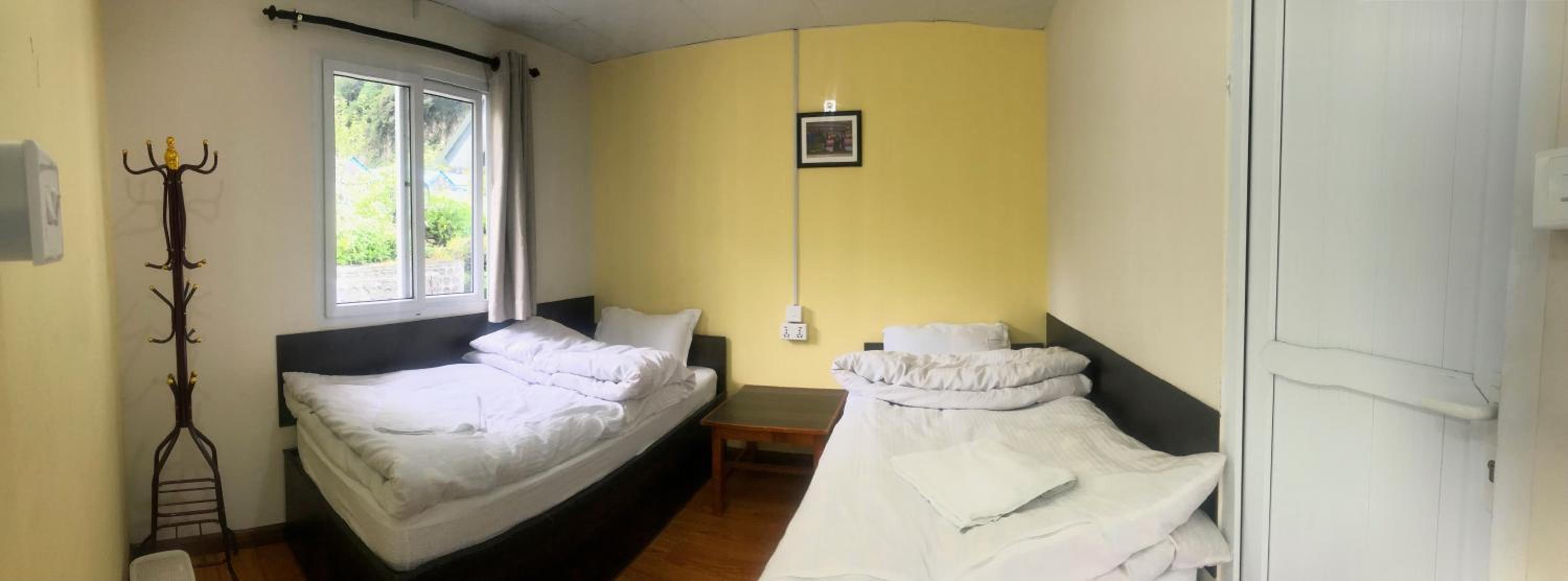 Deluxe Double Room (1 Adult + 2 Children)