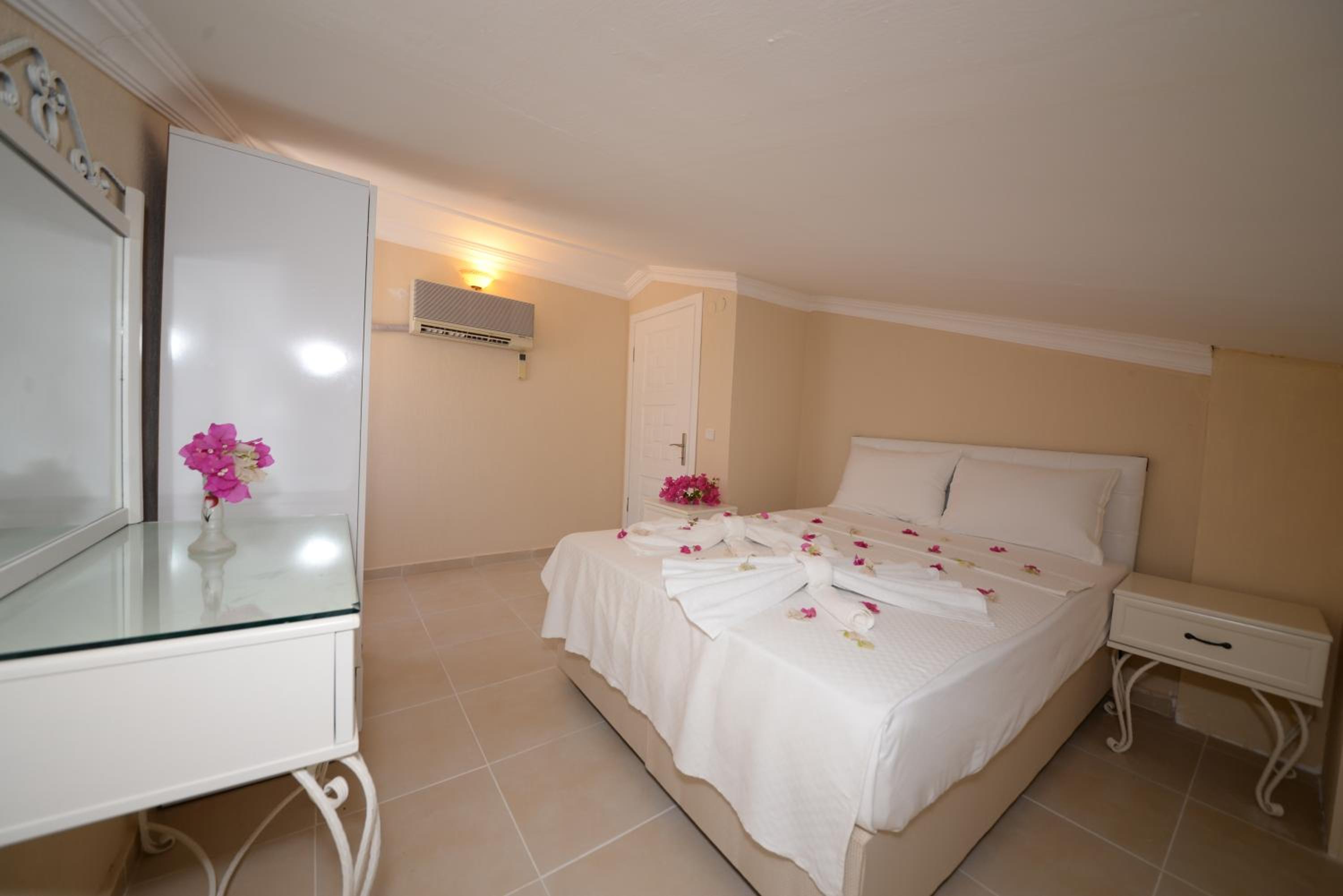 Apartment with Terrace photo 1