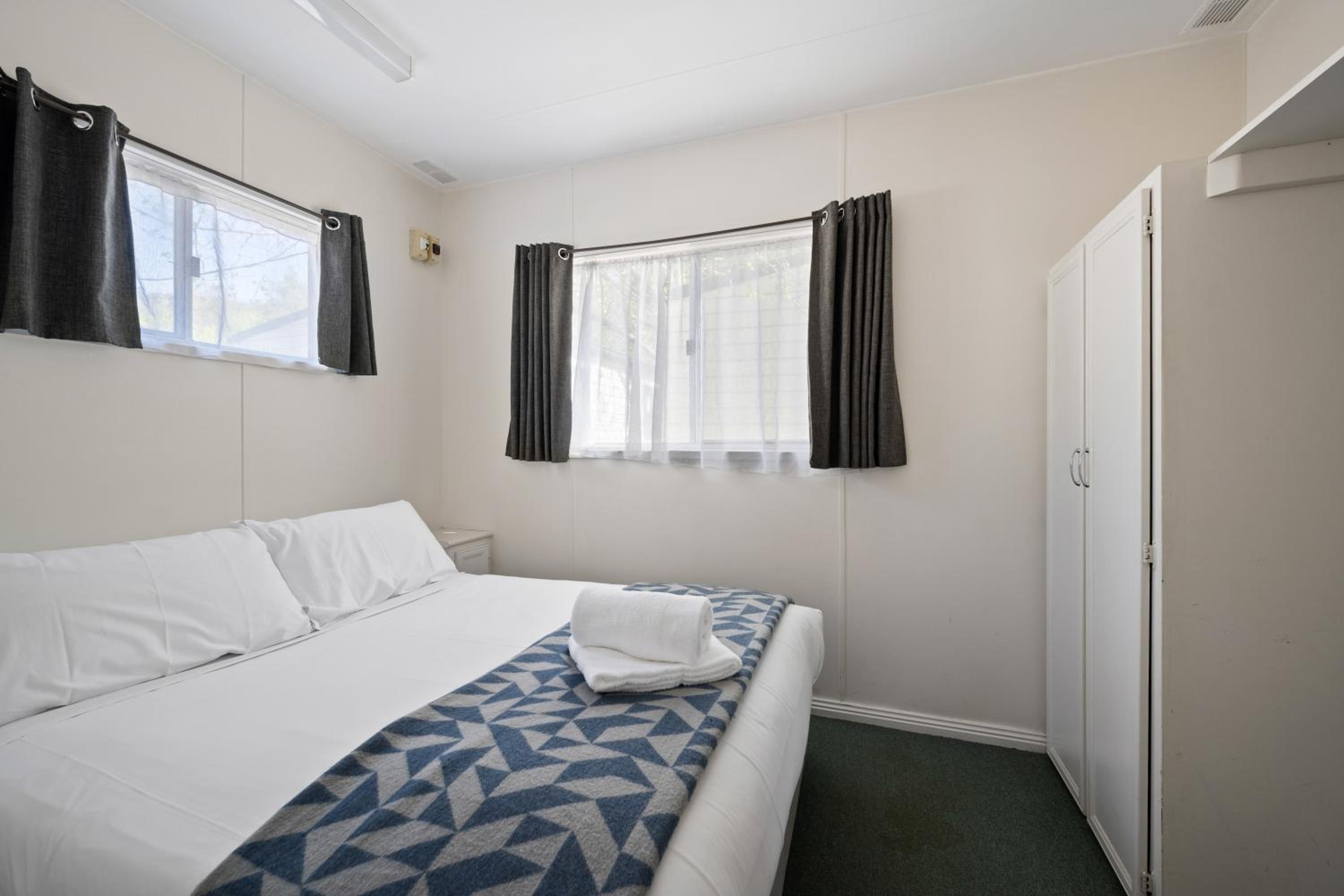 Feathertop Cabin photo 1