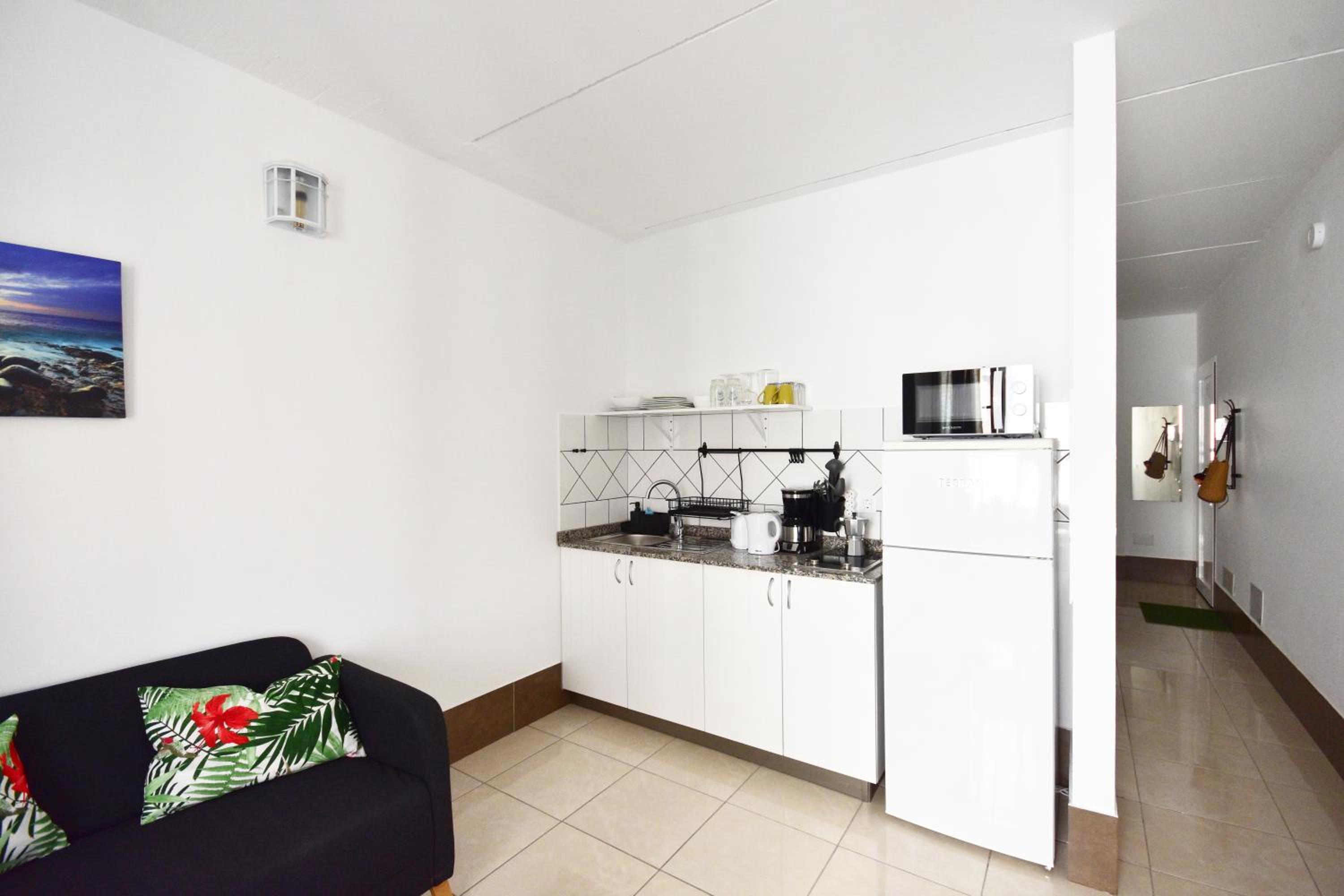 One-Bedroom Apartment photo 2