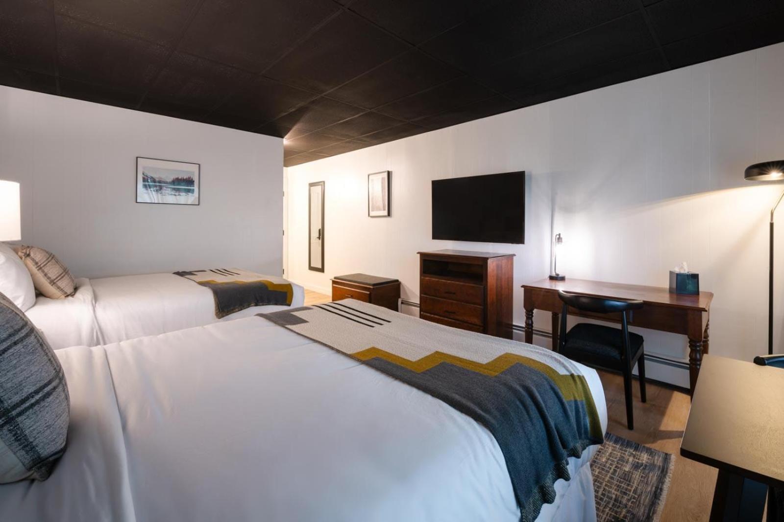 Deluxe Queen Room - Photo 3