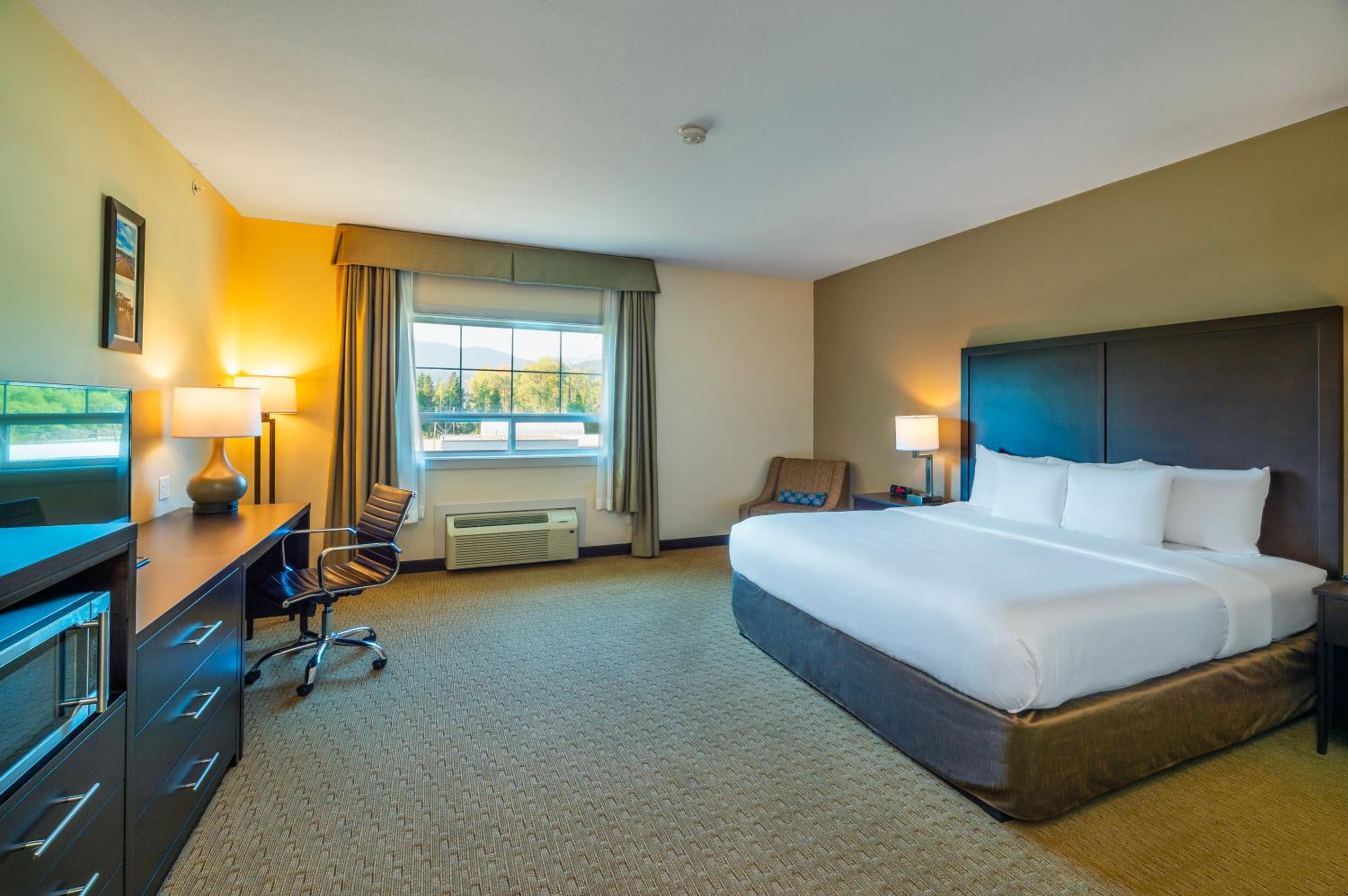 King Suite - Accessible/Non-Smoking