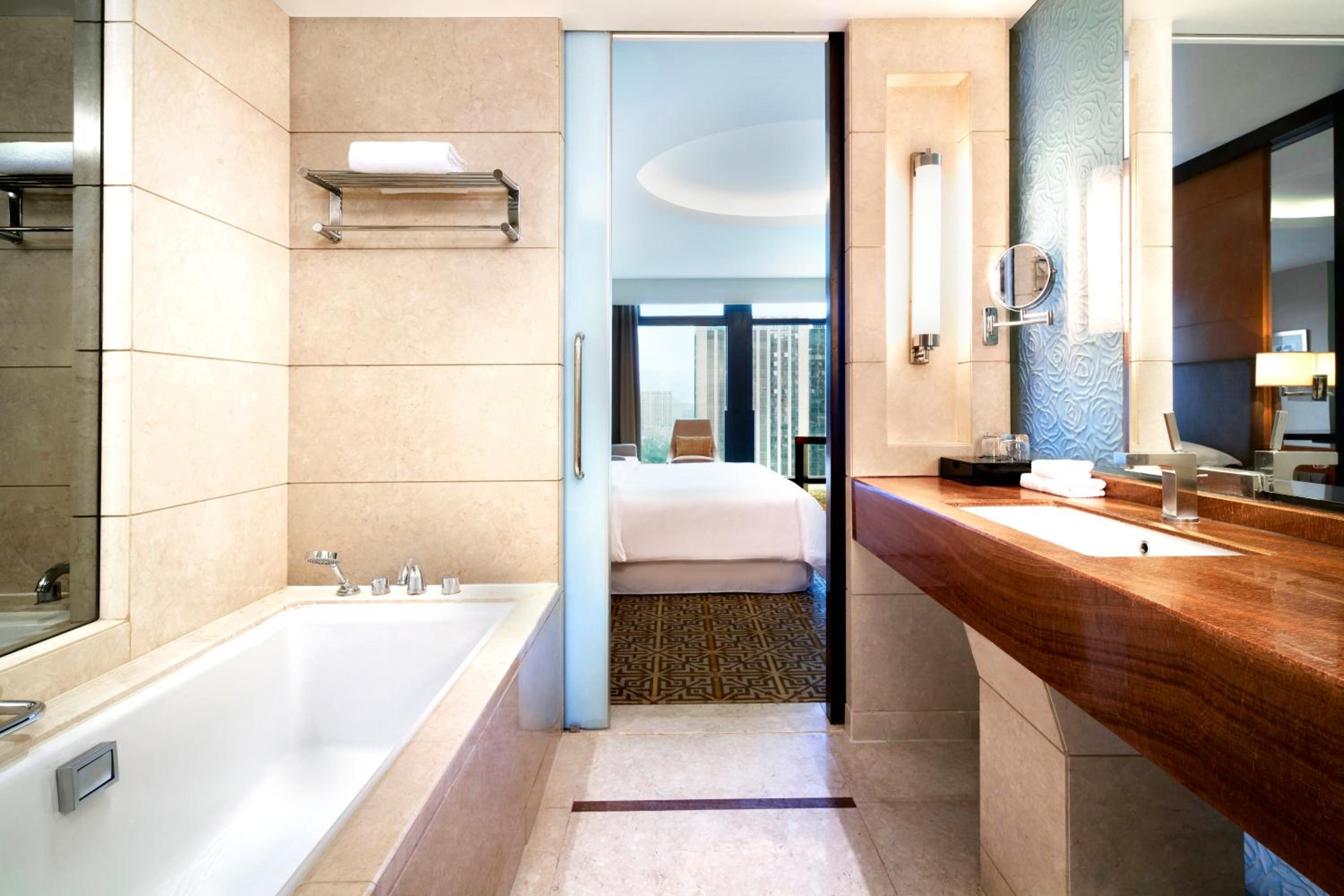 Executive King, Executive level, Guest room, 1 King