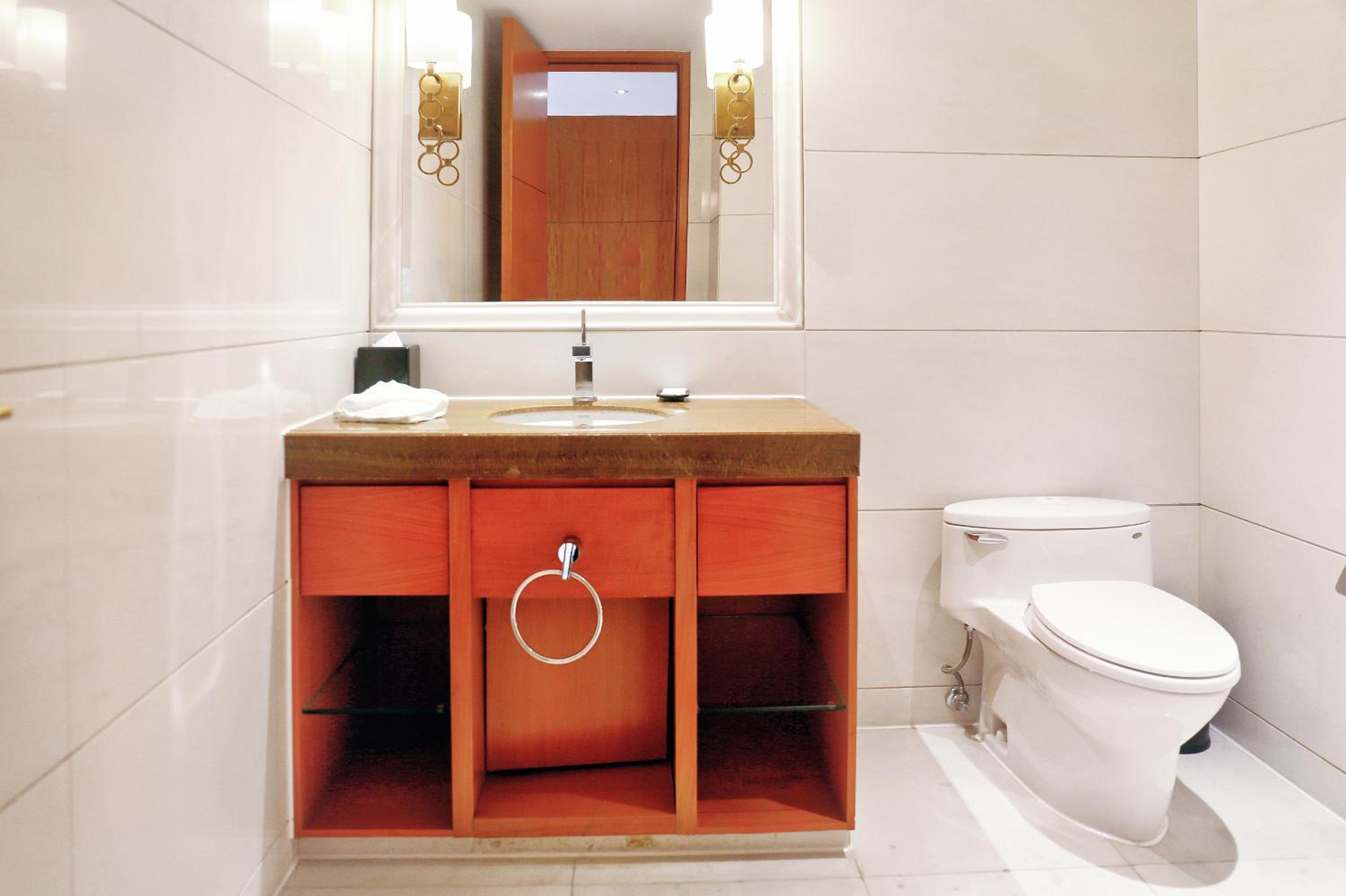Deluxe Suite, Club level, 1 Bedroom Suite, 1 King, City view
