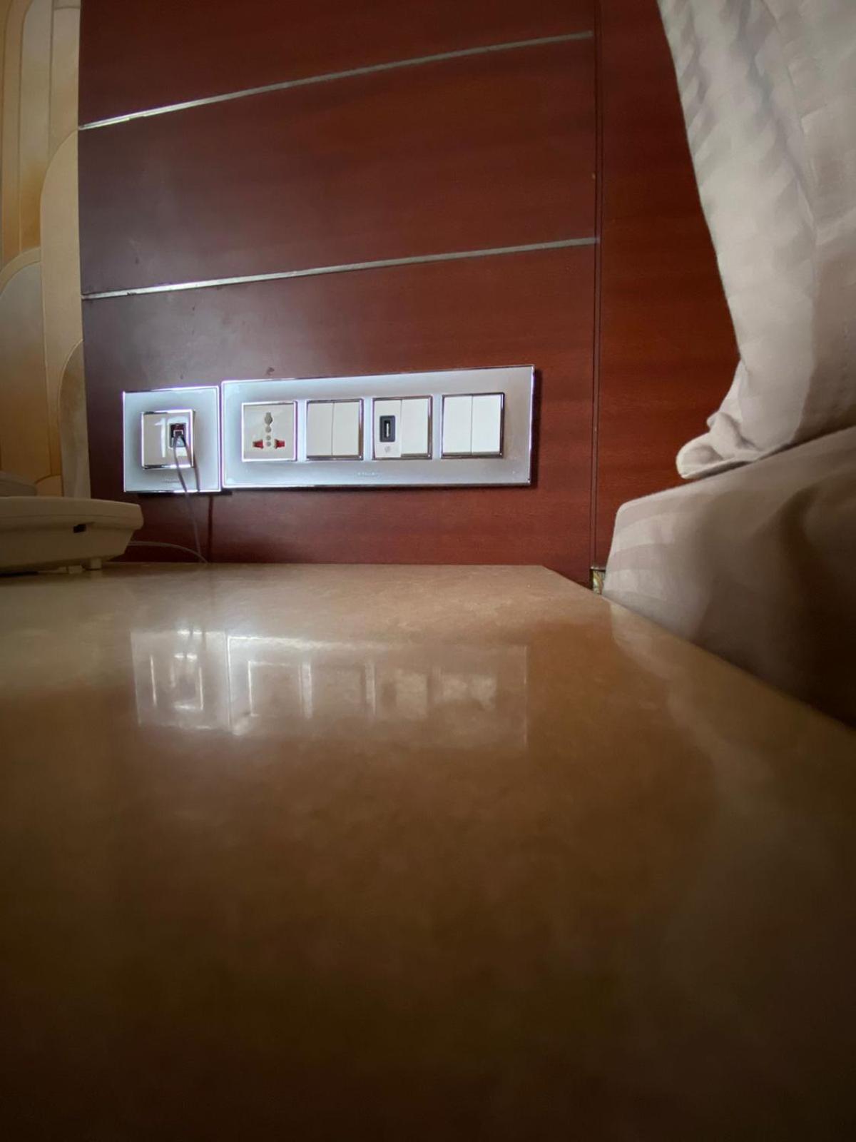 Deluxe King Suite photo 1