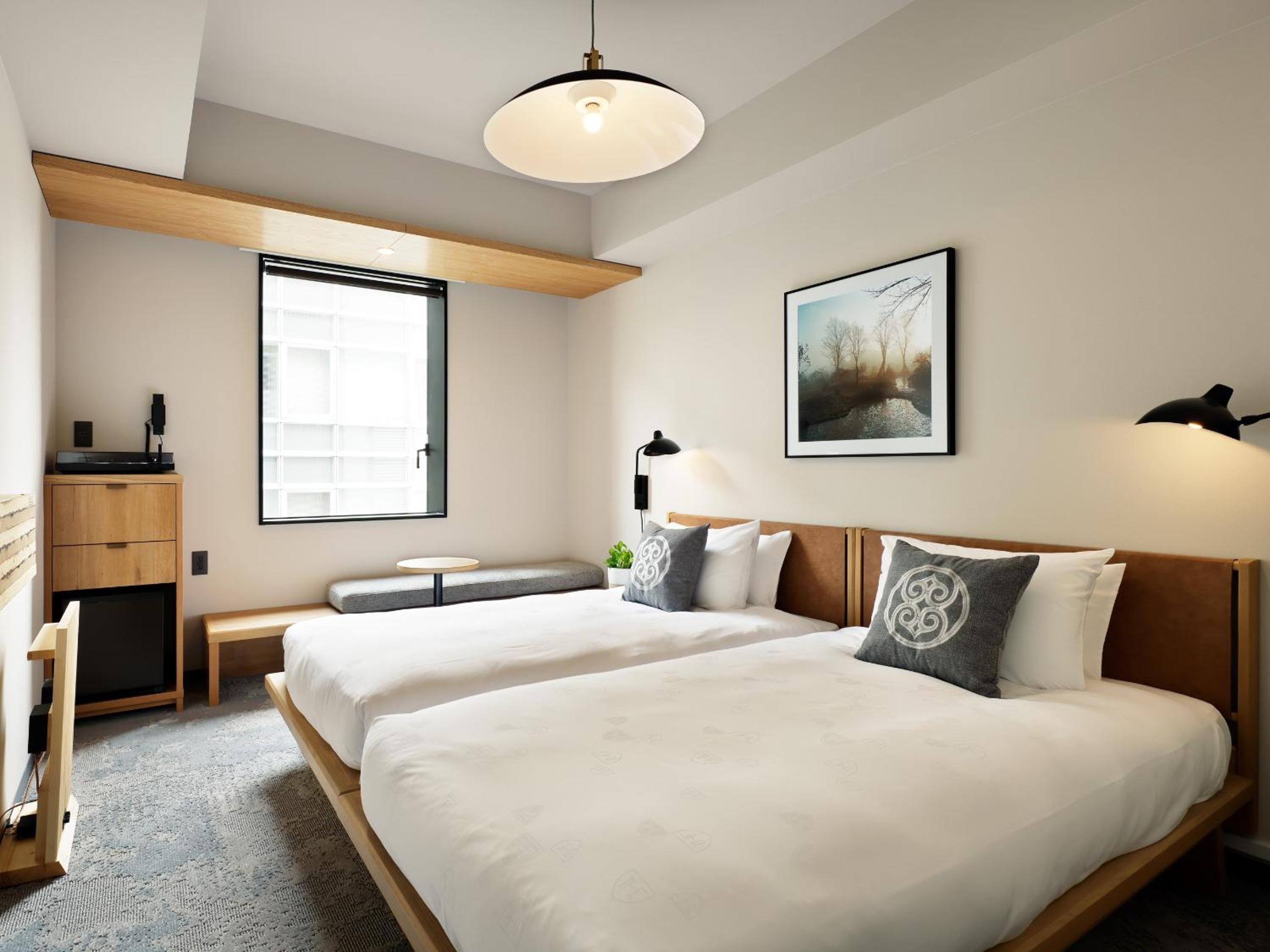 Moderate Twin Room - Gallery Floor - Photo 1