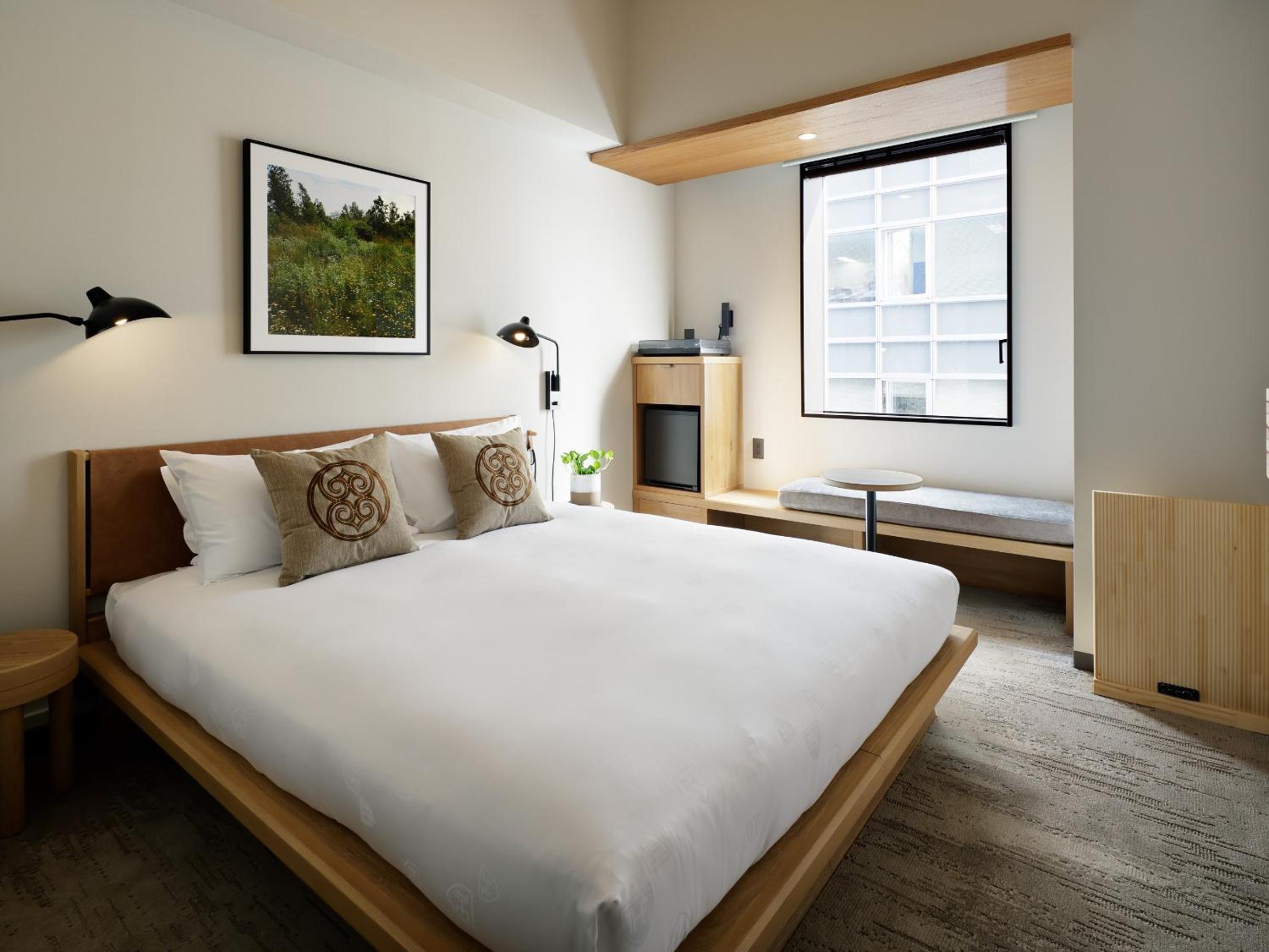 Standard Double Room with Shower Booth - Gallery Floor - Photo 1