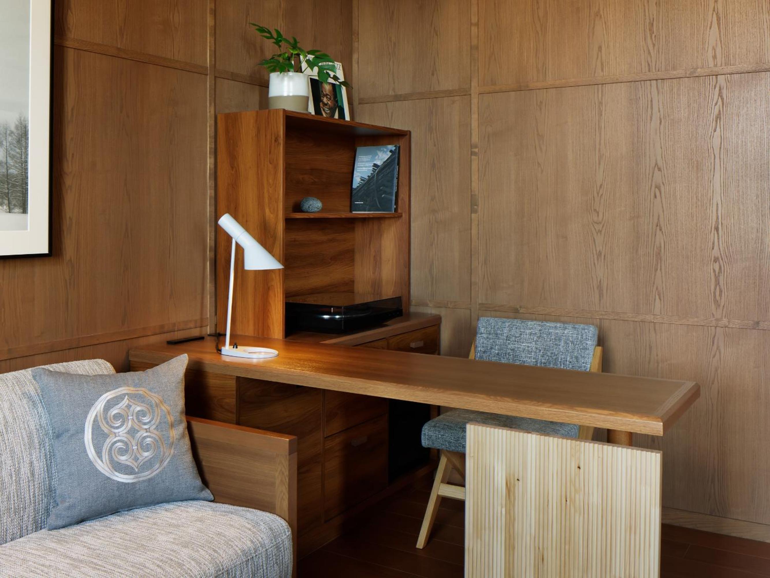 Suite with Park View - Photo 4