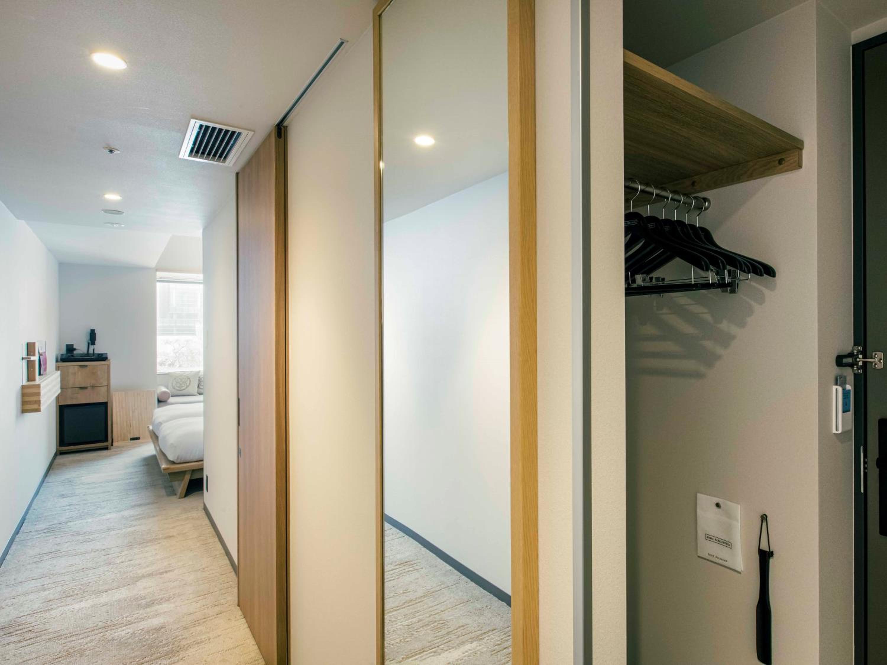 Deluxe Twin Room with Park View - Gallery Floor - Photo 3