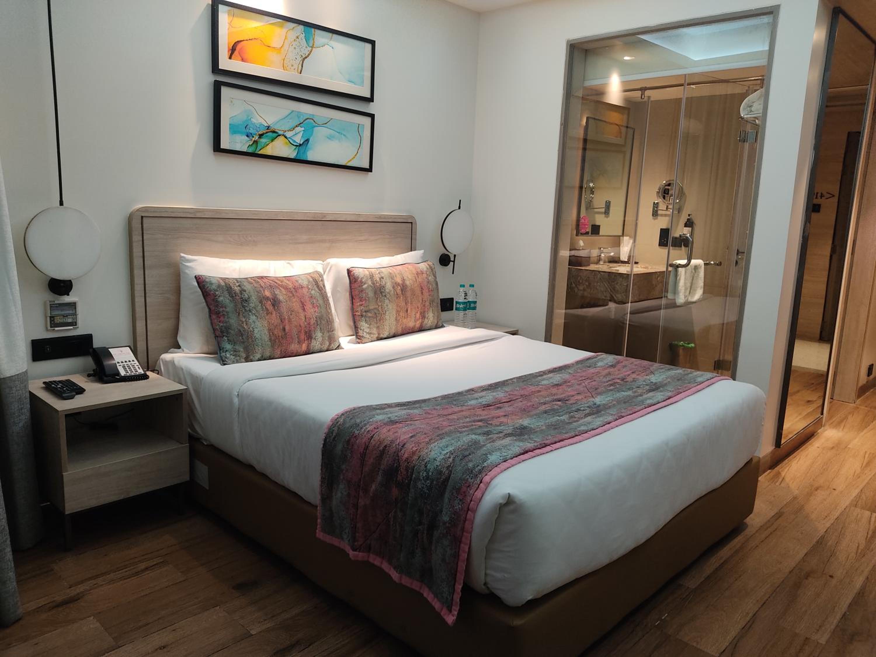 Standard Queen Room - Photo 2