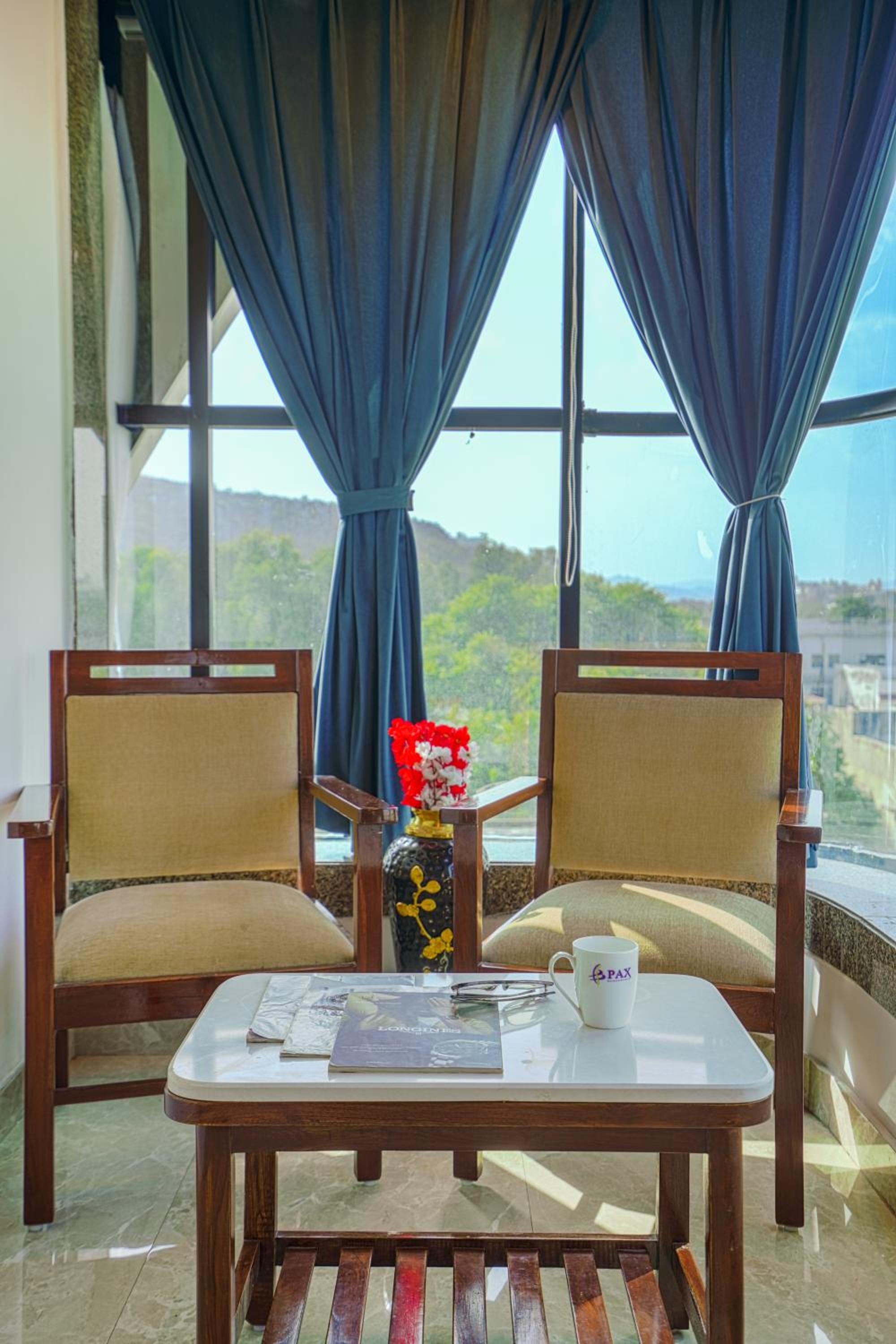 Superior King Room: 10% Discount on F&B Services and on Railway Station Transfer photo 3