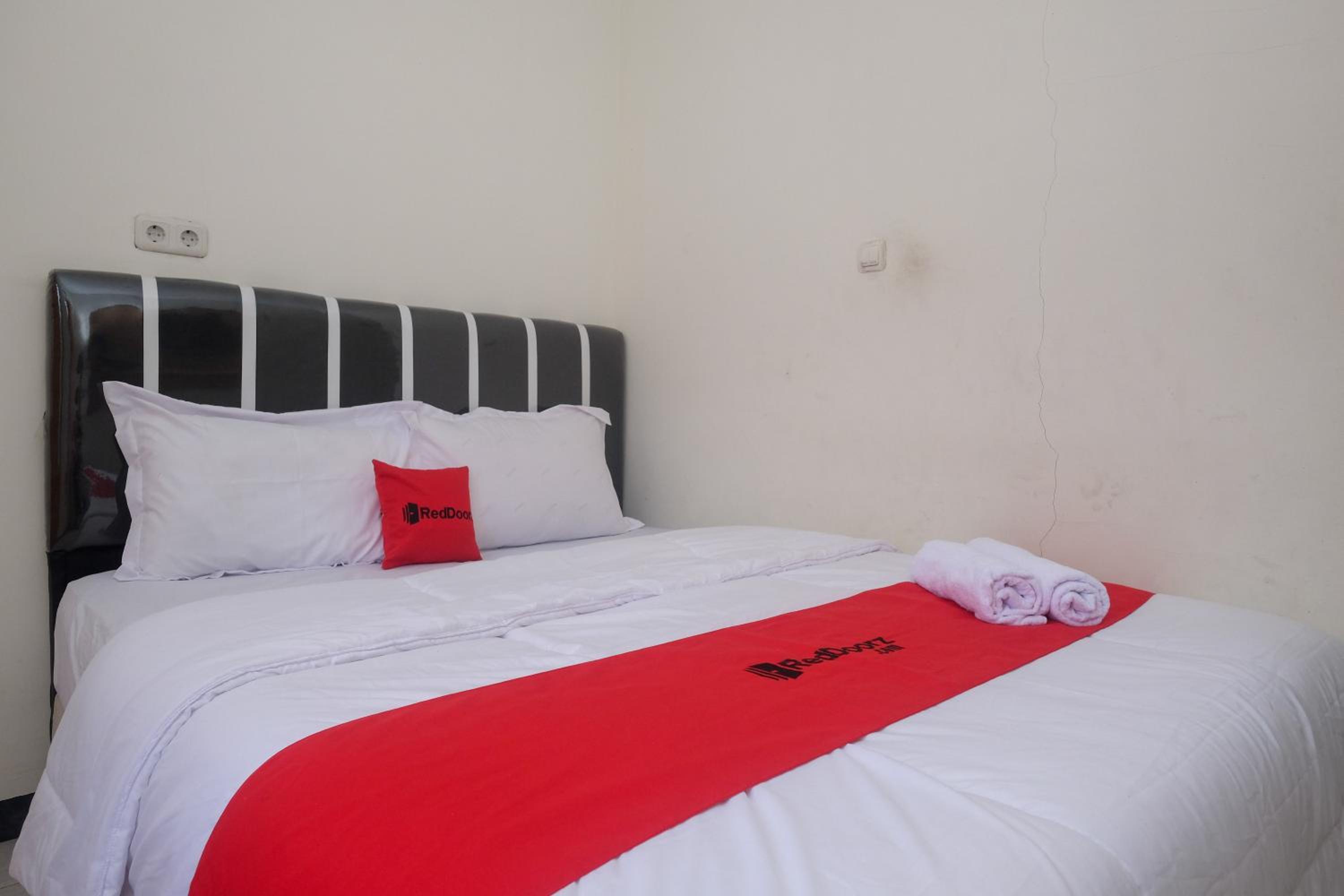 Deluxe Double Room - Photo 17