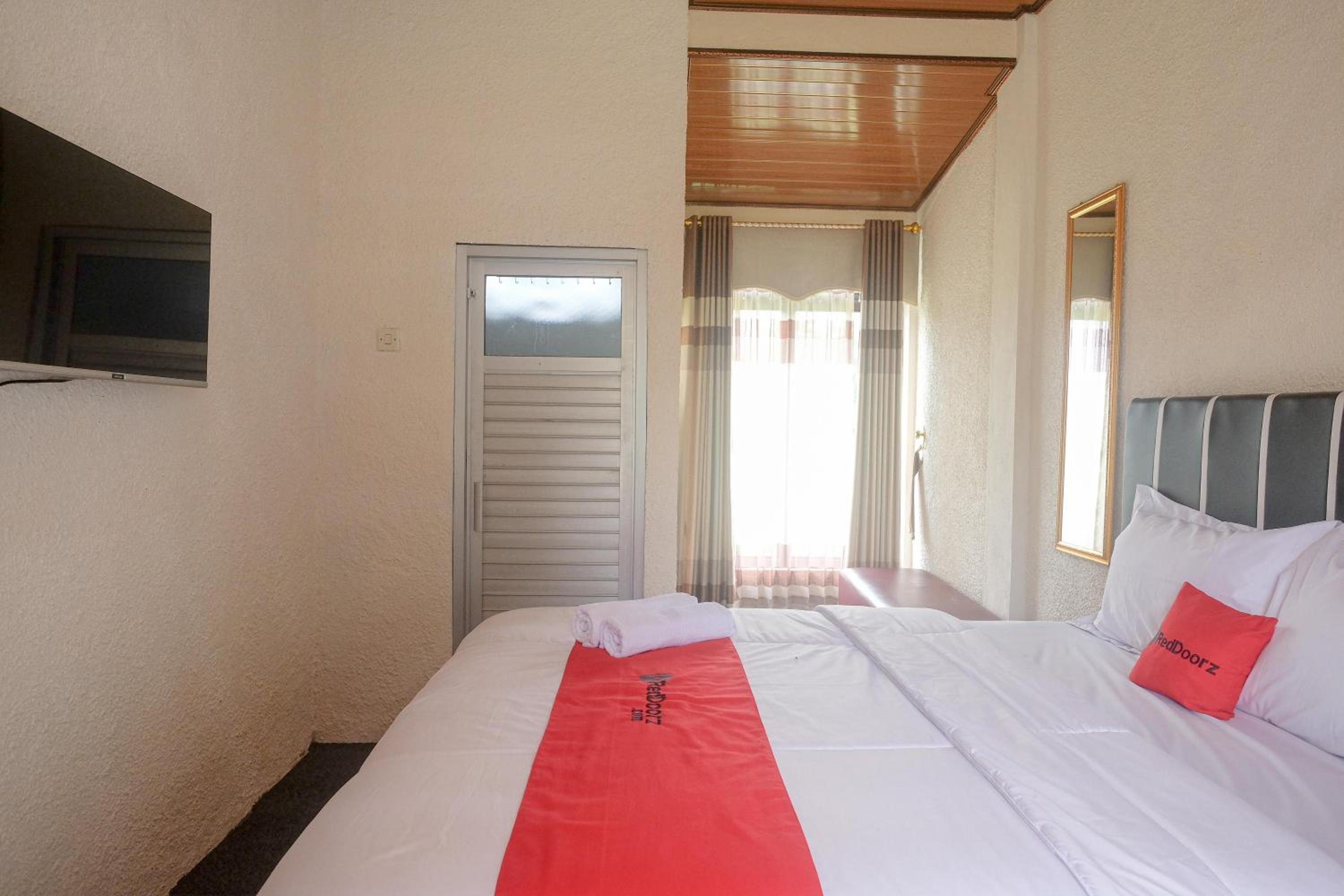 Deluxe Double Room - Photo 20