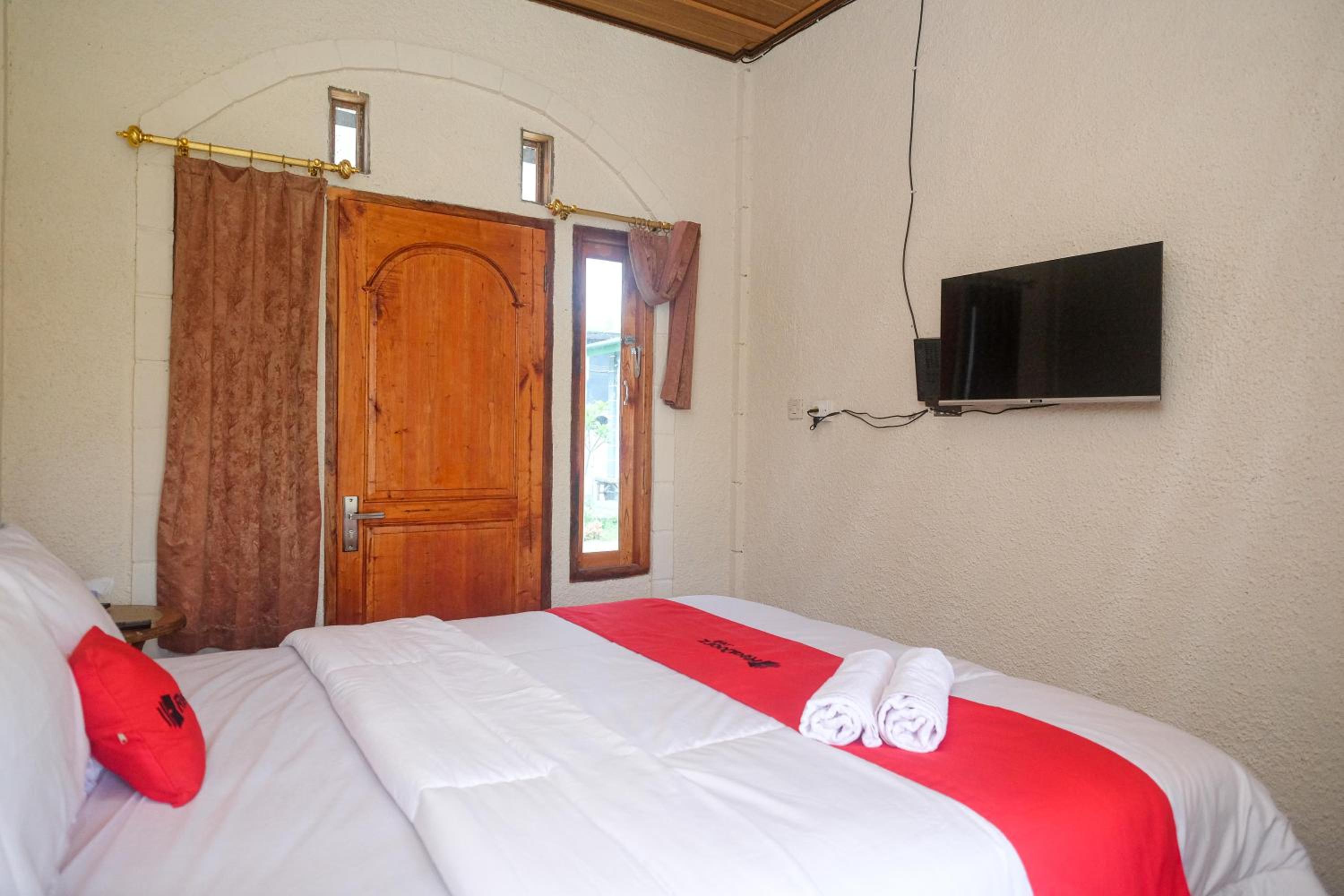 Deluxe Double Room - Photo 7
