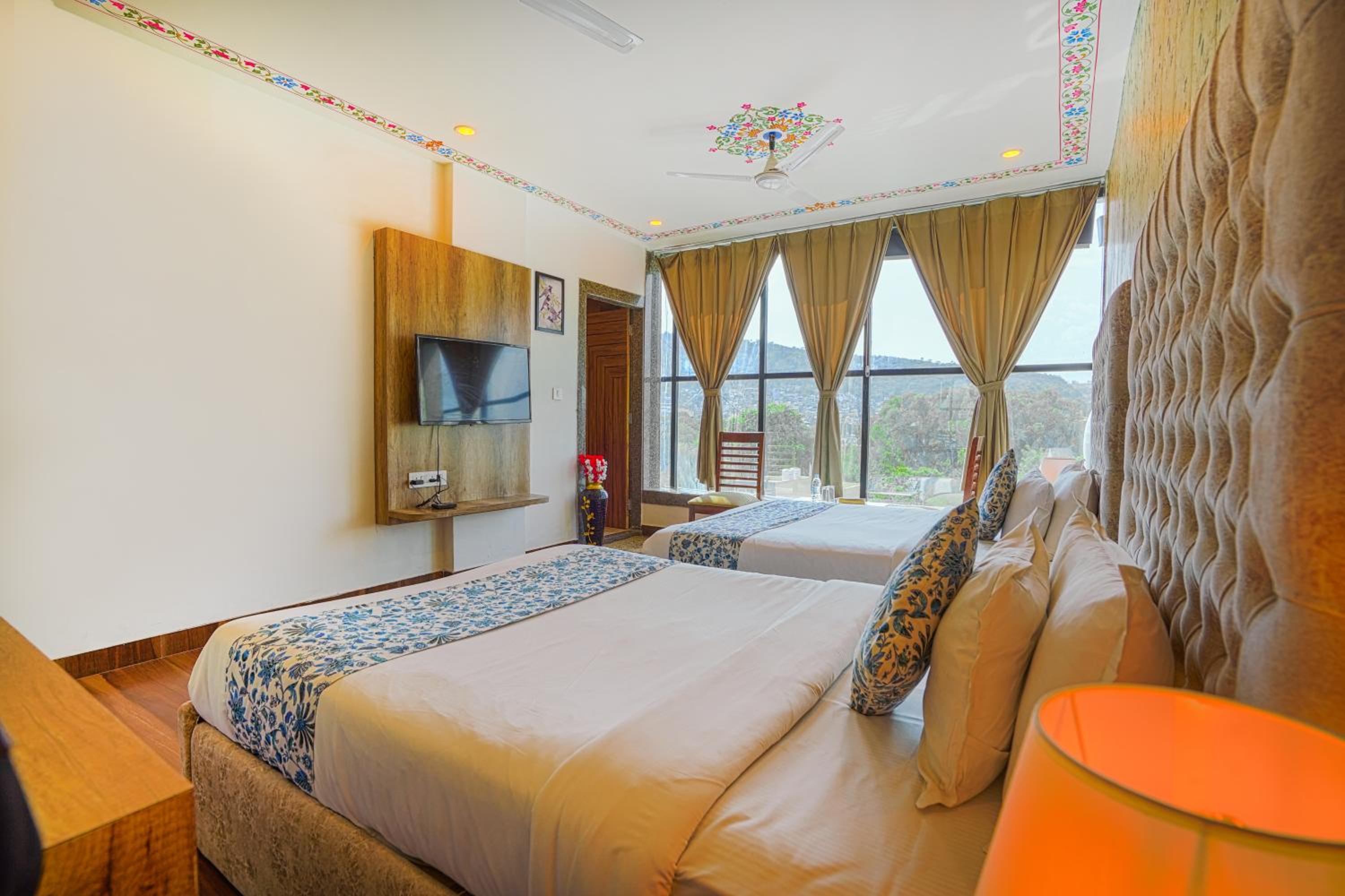 Family Suite: 10% Discount on F&B Services and on Railway Station Transfer photo 3