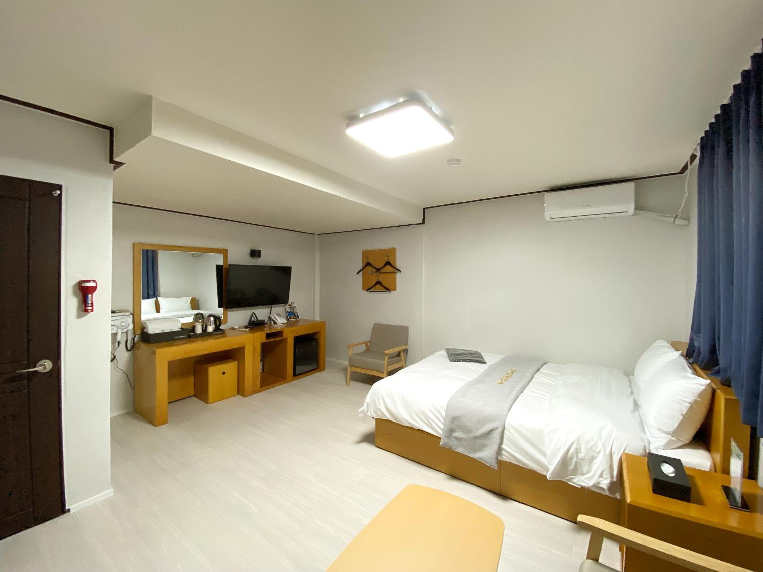 Superior Twin Room - Photo 3