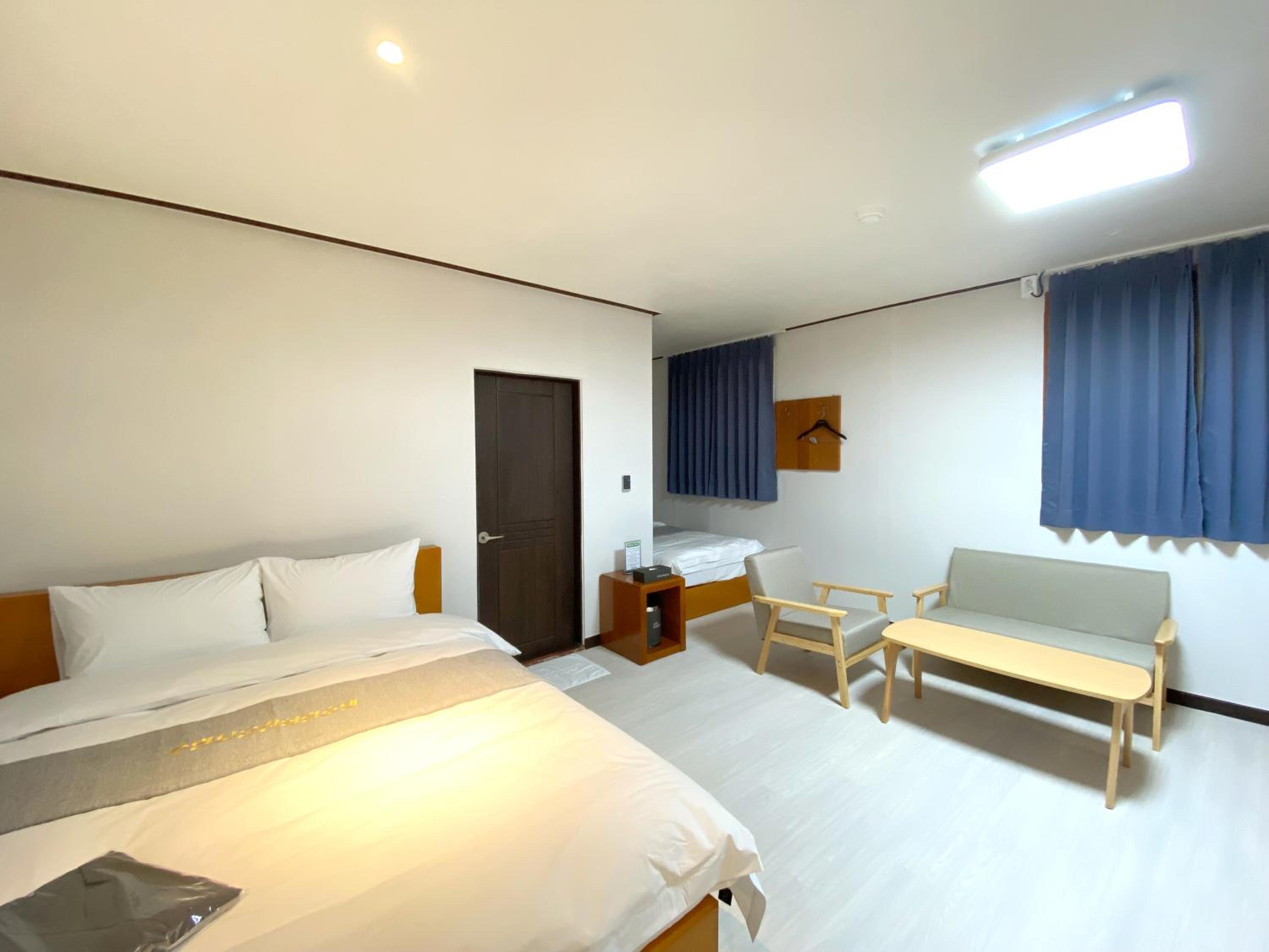 Superior Twin Room - Photo 15