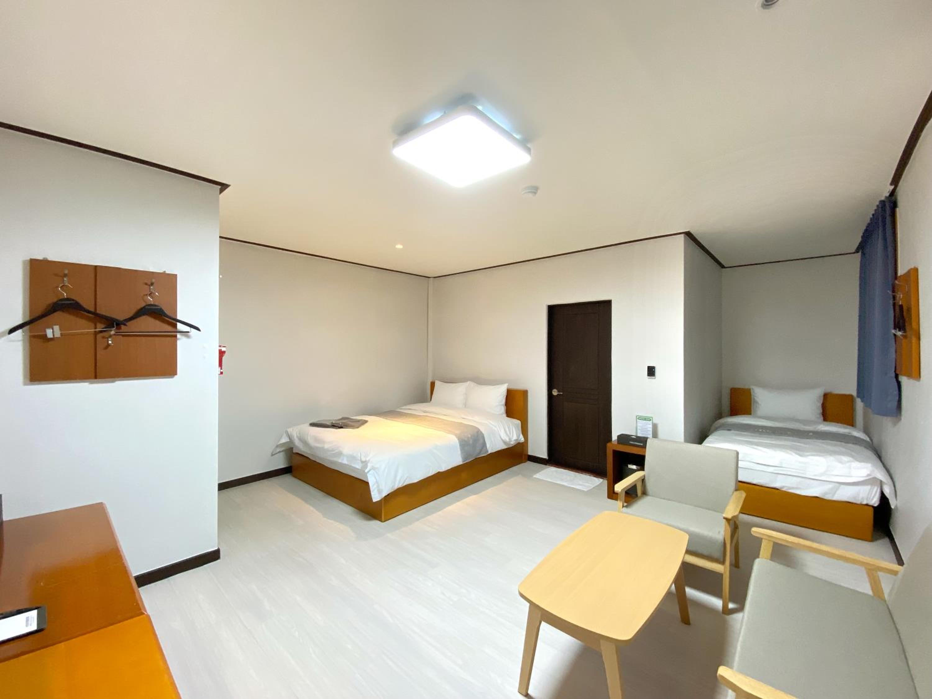 Superior Twin Room - Photo 14