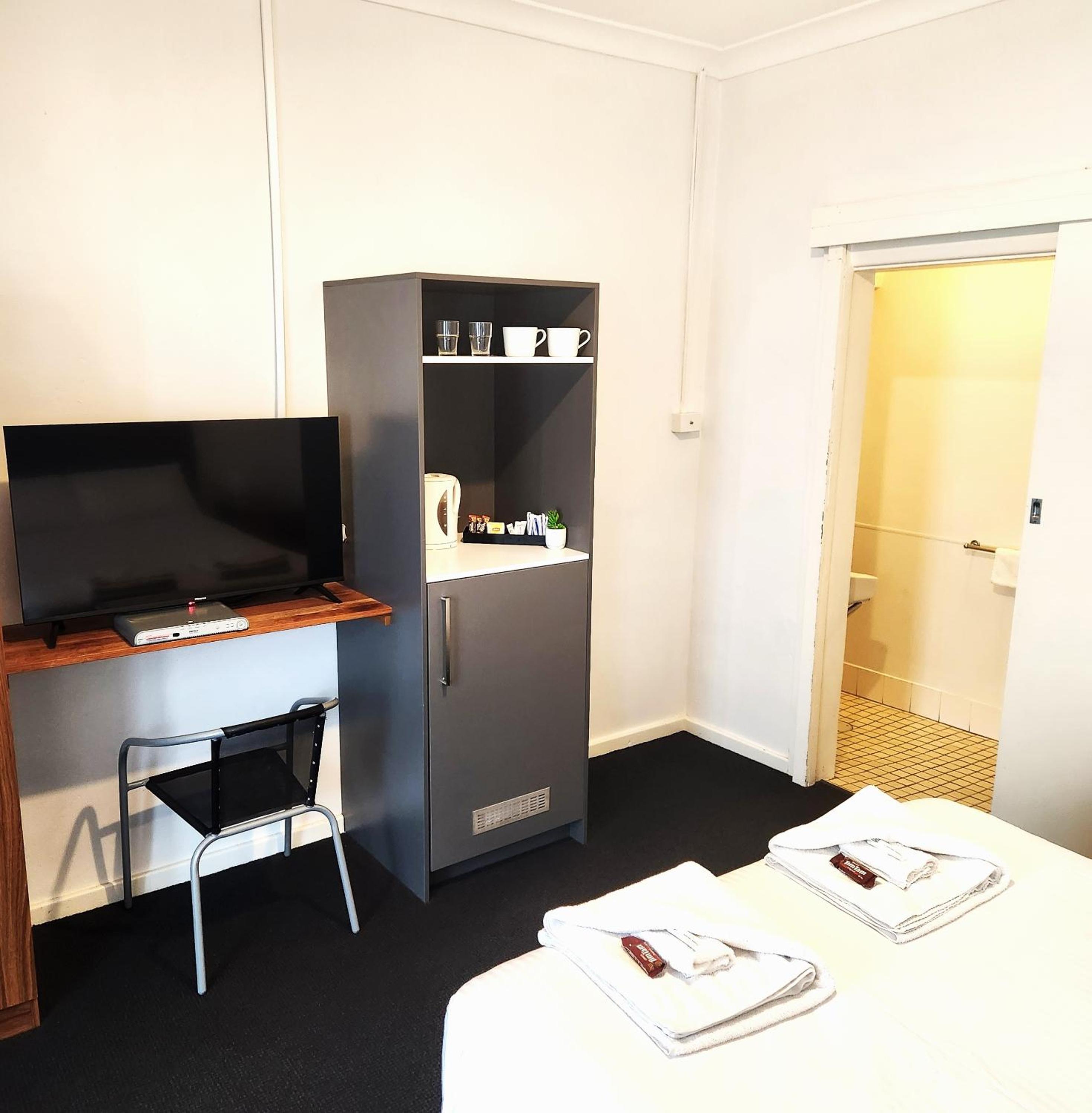 Standard Double Room - Photo 5