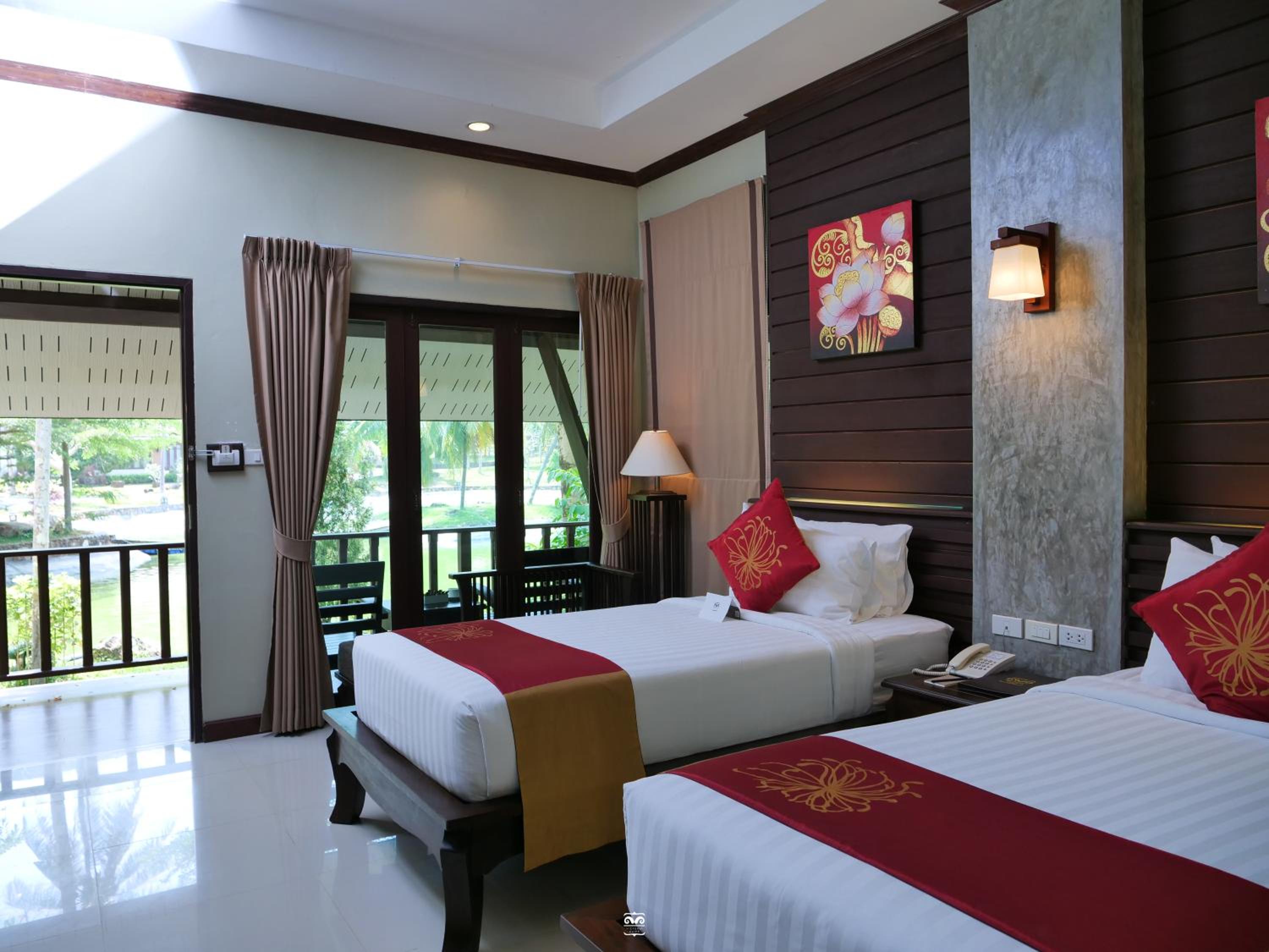 Twin Room with Lake View