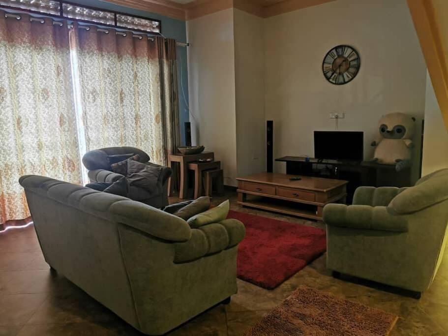 Three-Bedroom House photo 1