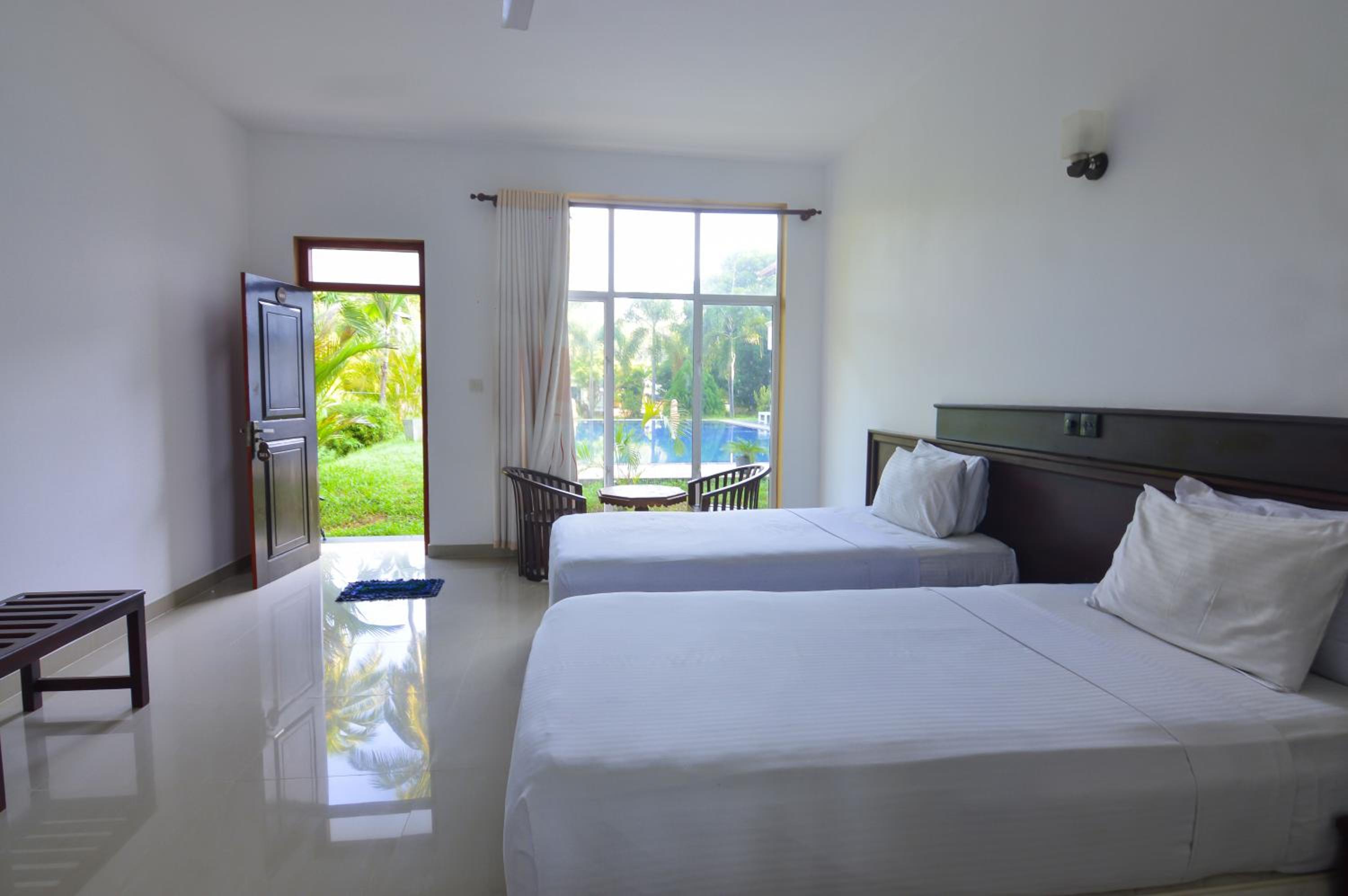Deluxe Double or Twin Room photo 2