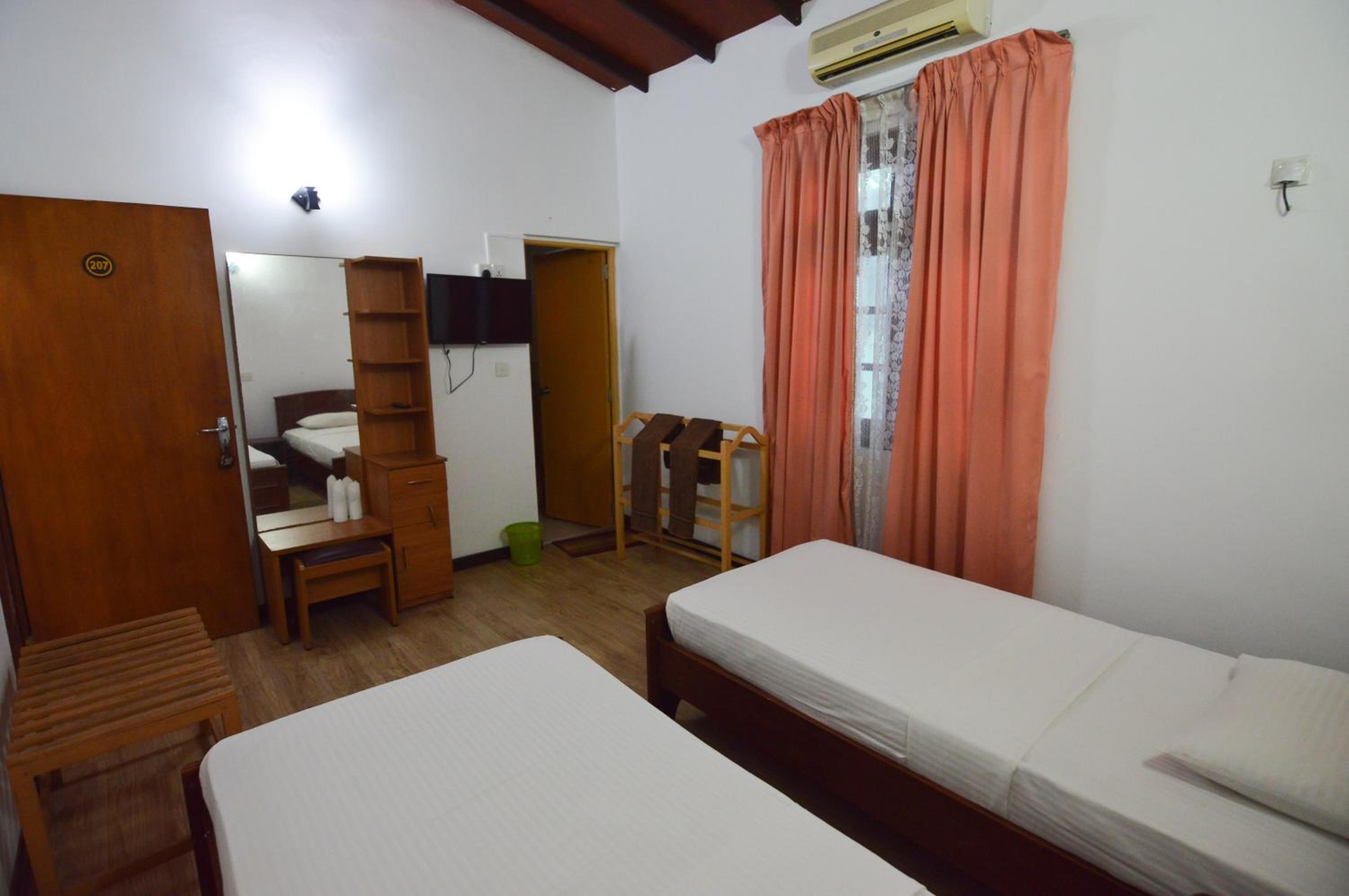 Standard Double or Twin Room photo 1