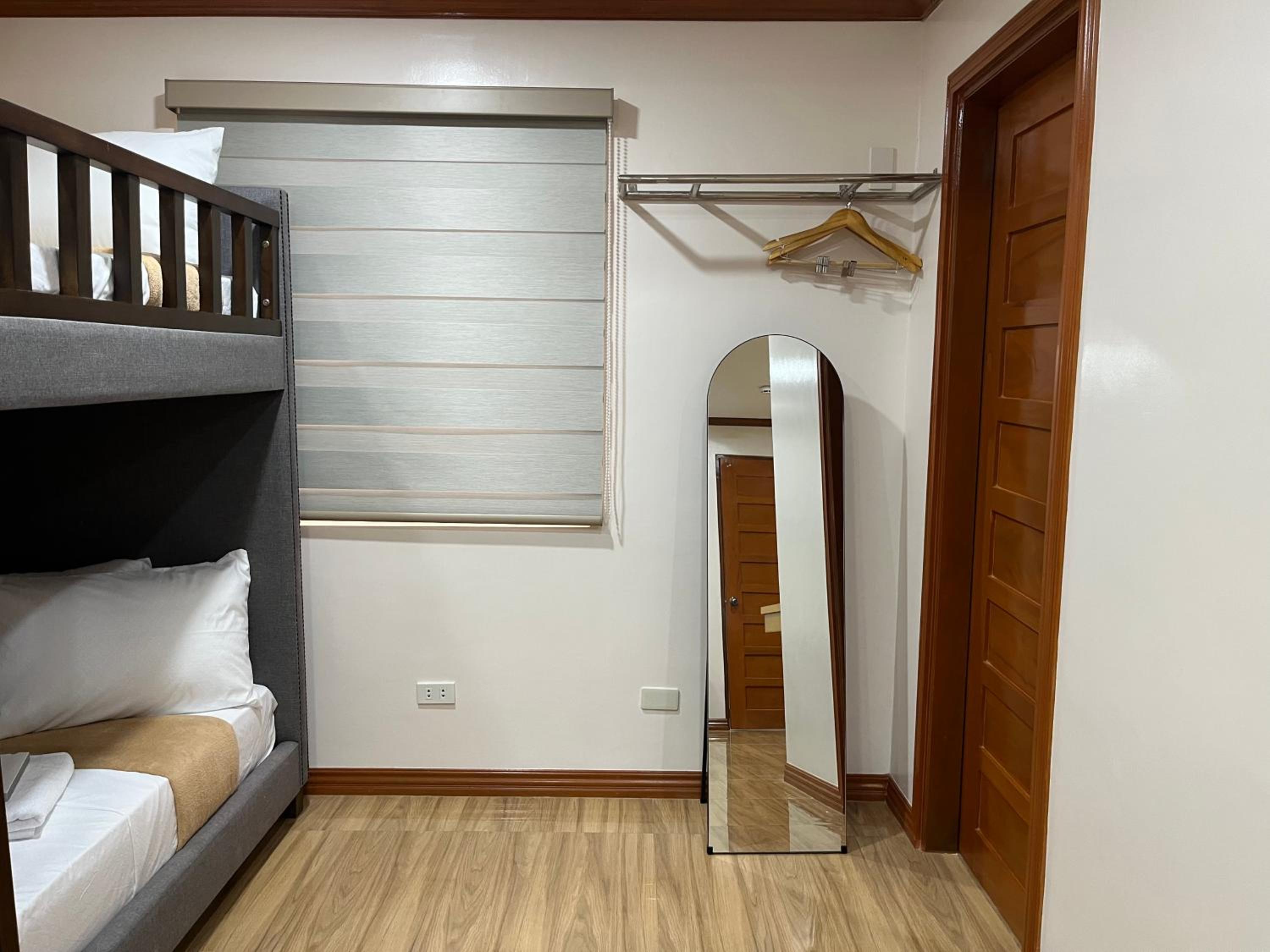 Mixed Dormitory Room photo 2