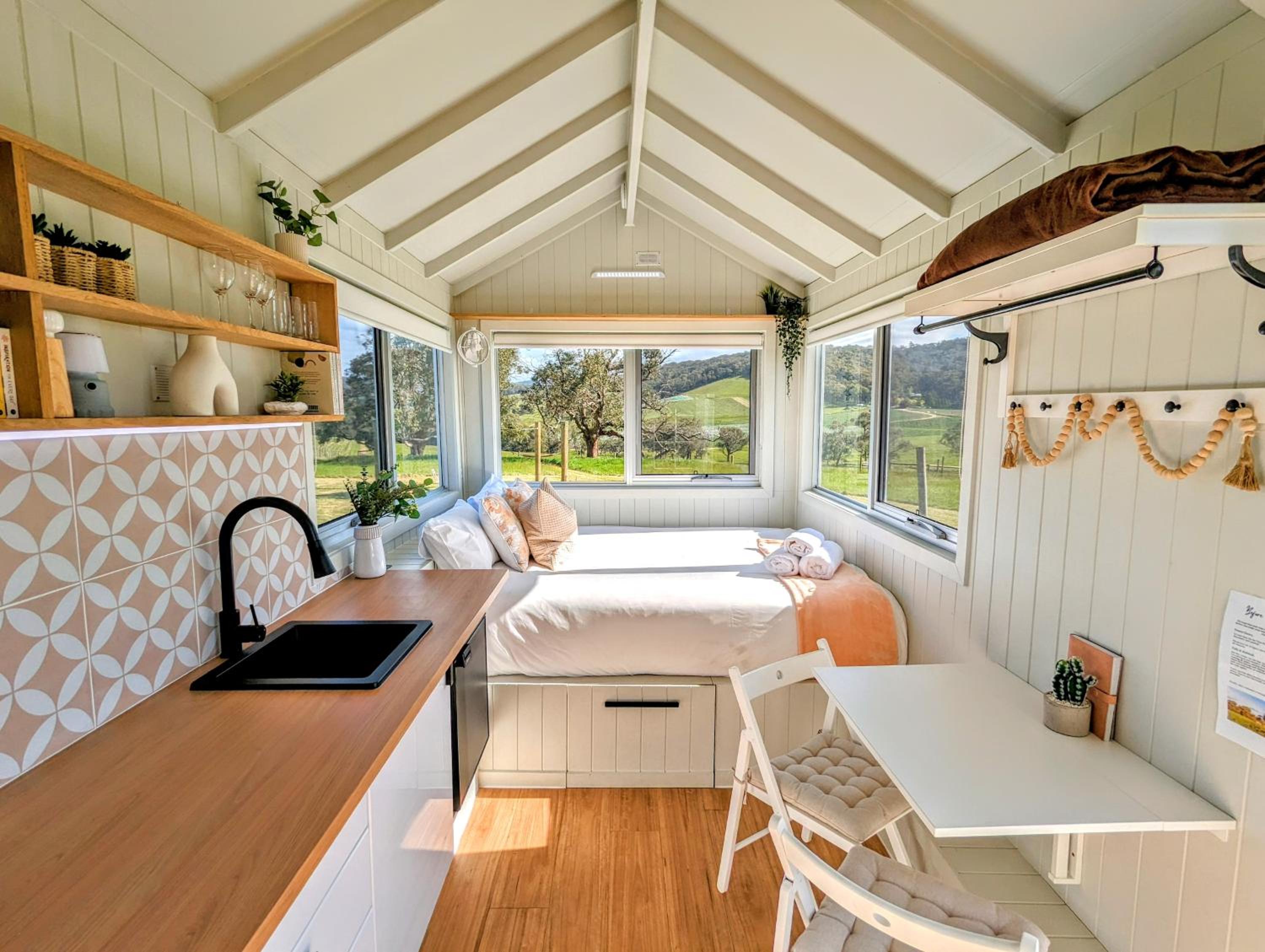 One-Bedroom House photo 1