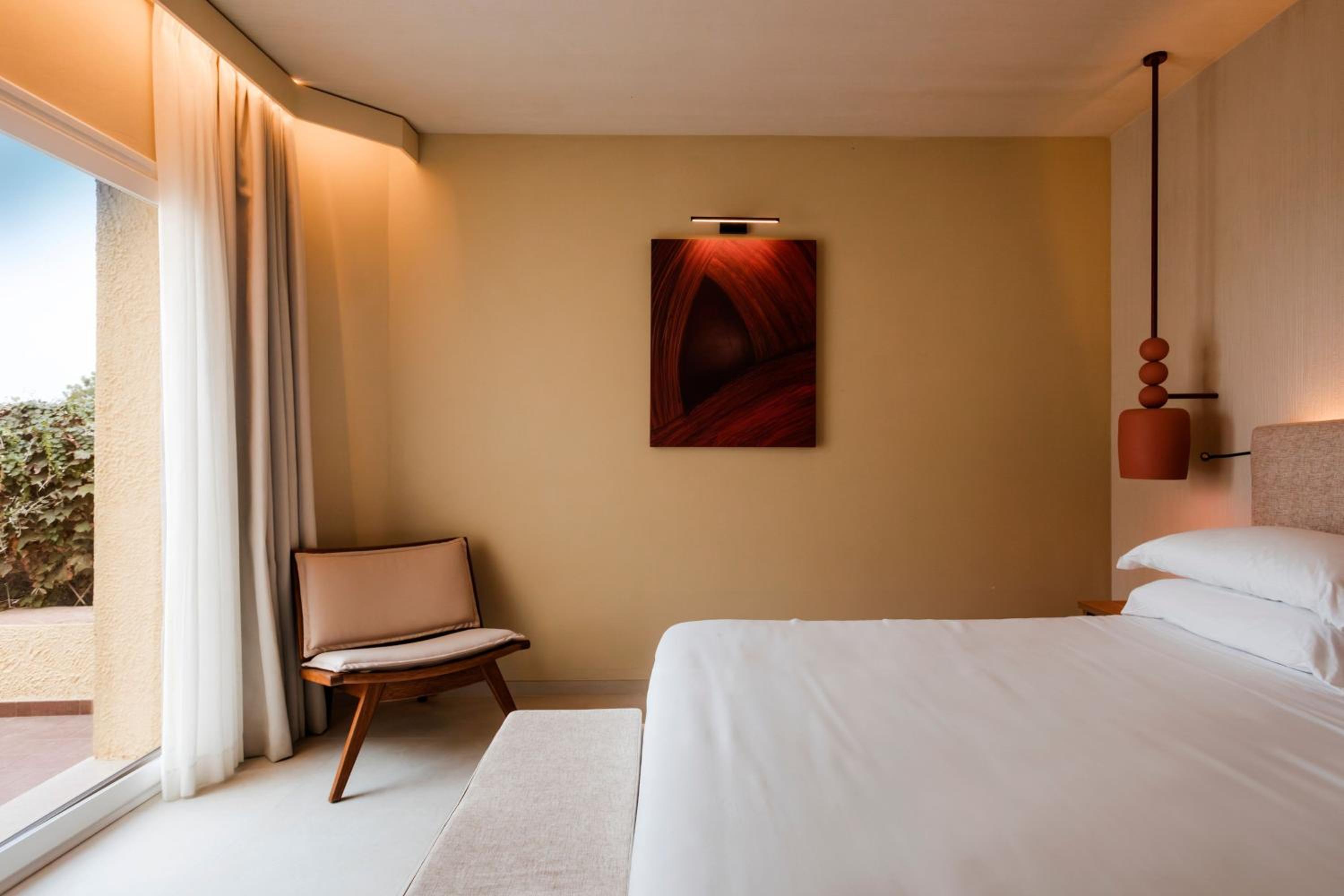 One-Bedroom King Suite with Sofa Bed - Photo 8