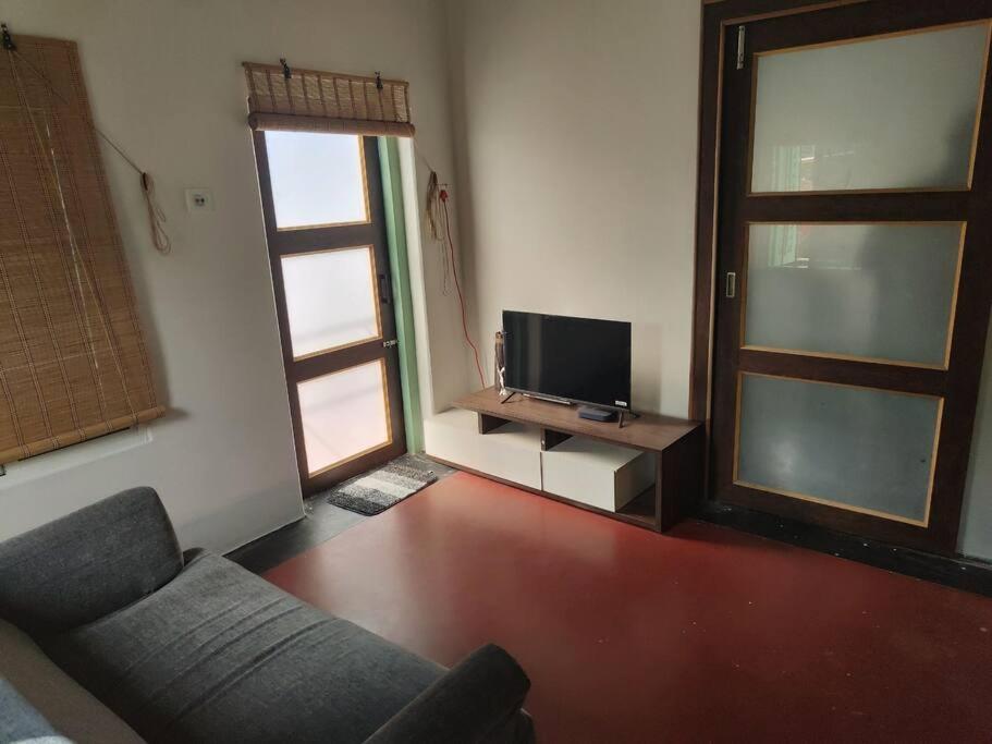 One-Bedroom Apartment photo 3