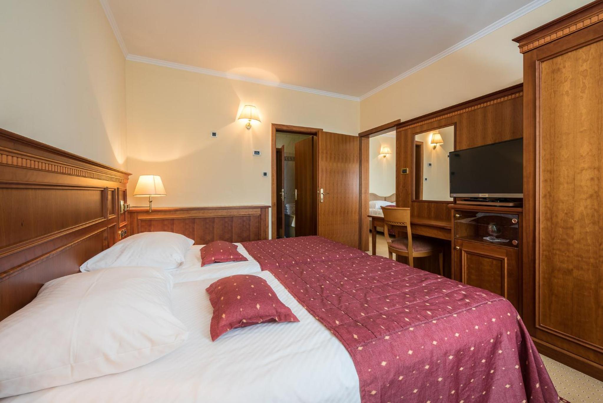 Superior Double Room - Photo 2